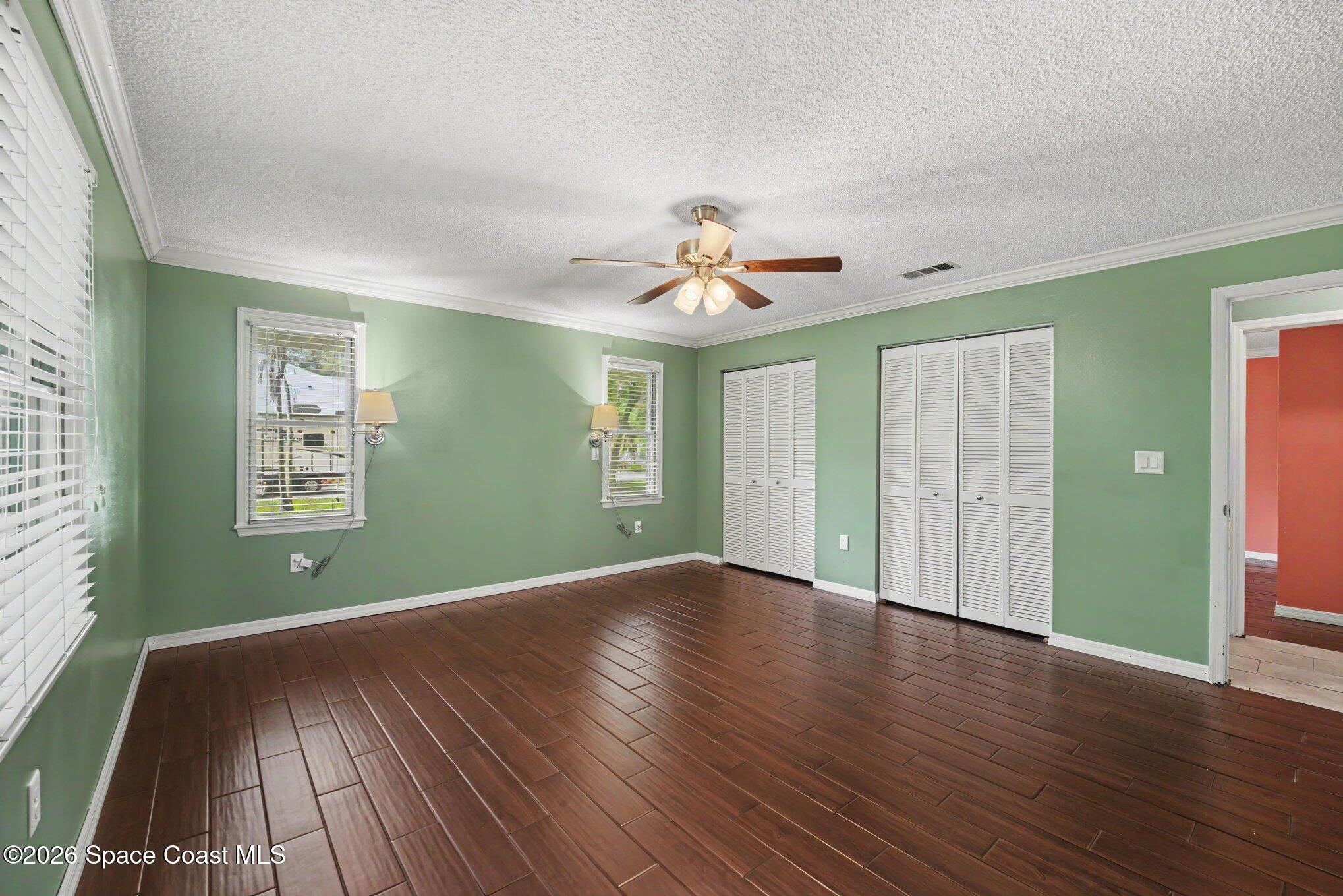 1808 Live Oak Drive N