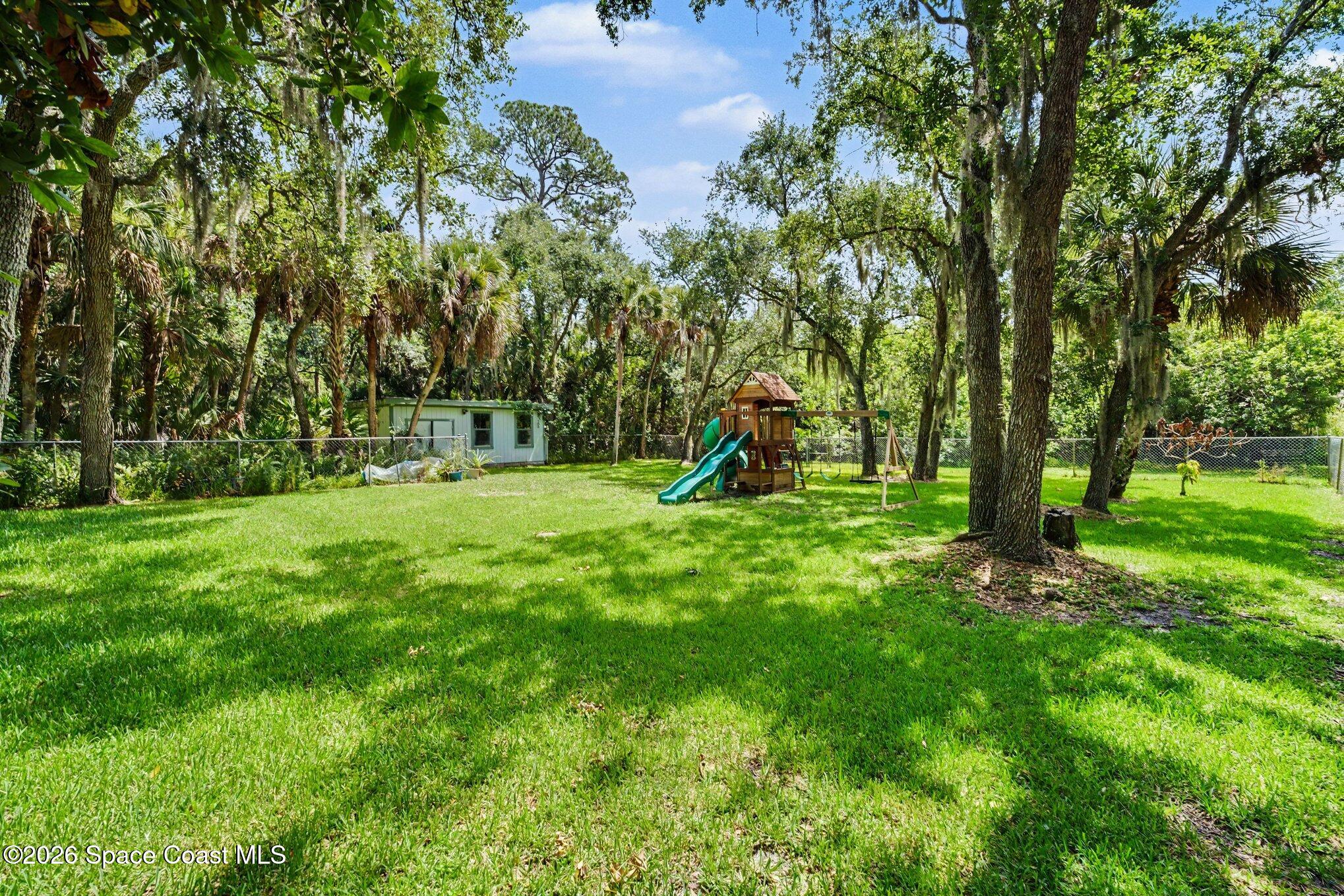 1808 Live Oak Drive N