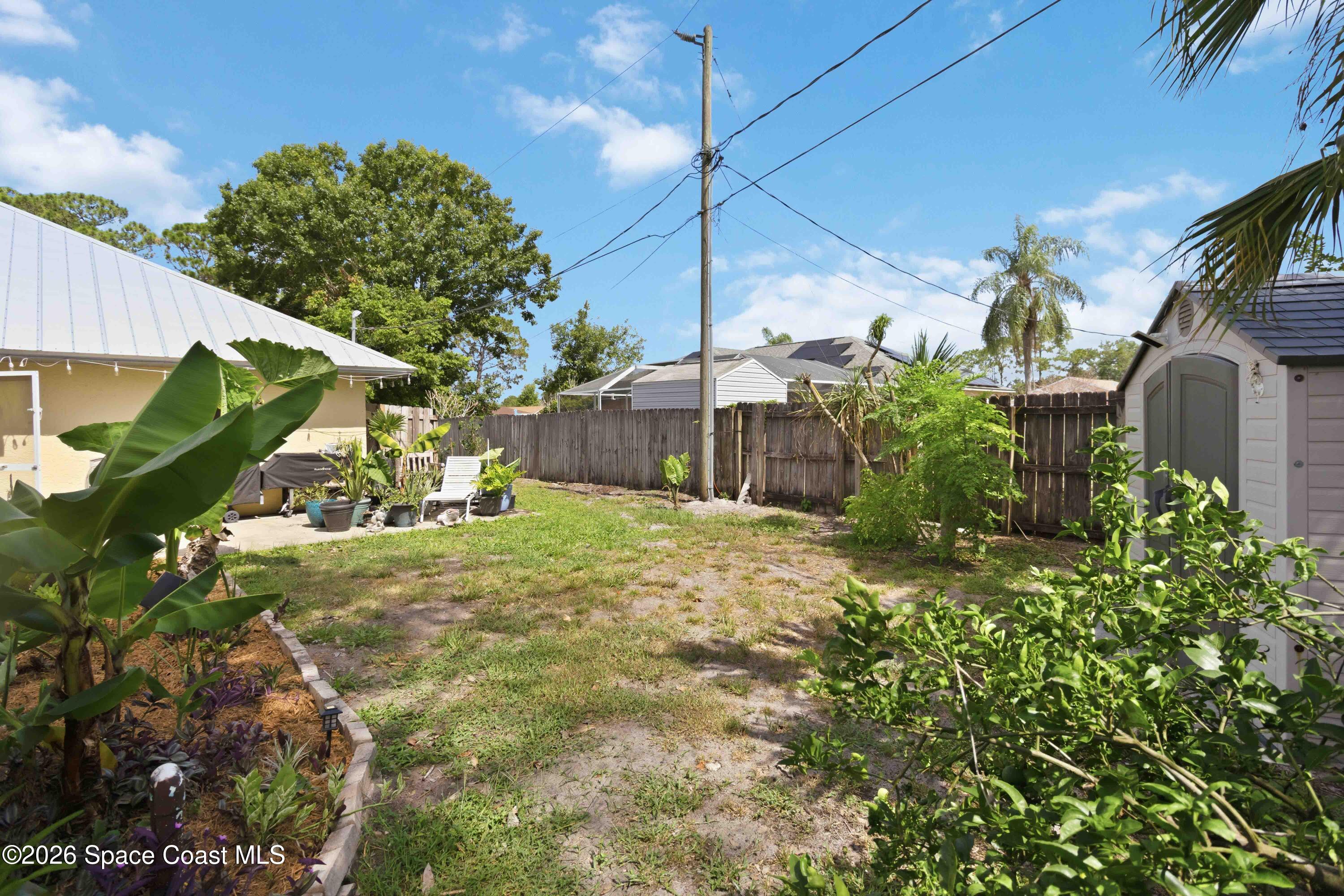 1211 Amish Place SE