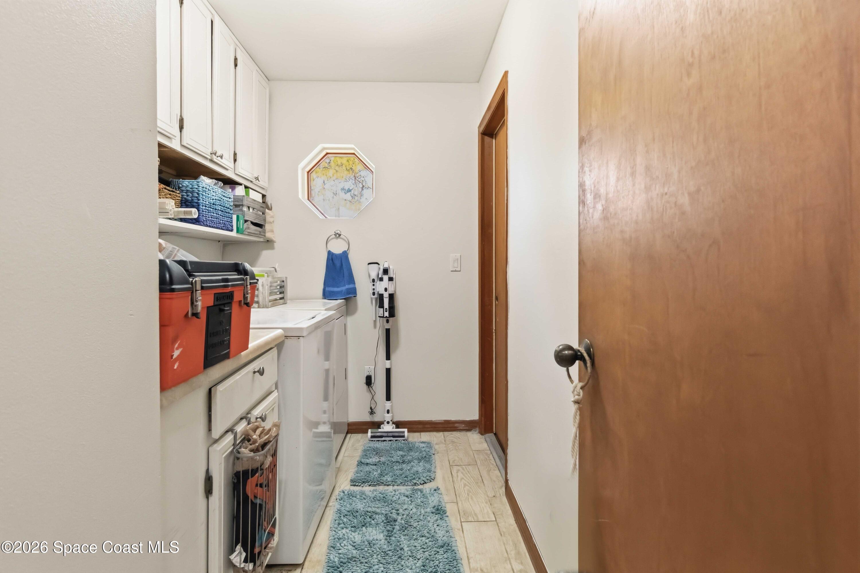 1211 Amish Place SE