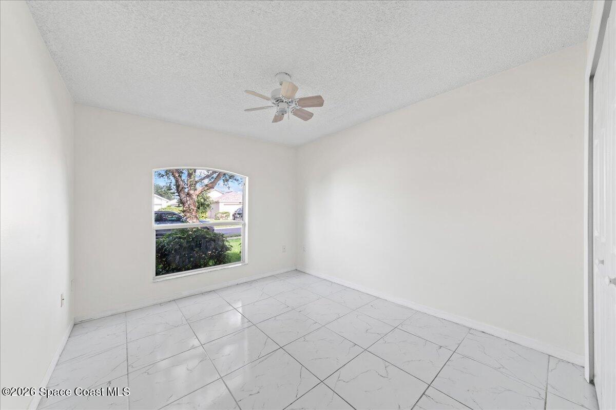 2165 Redwood Circle NE