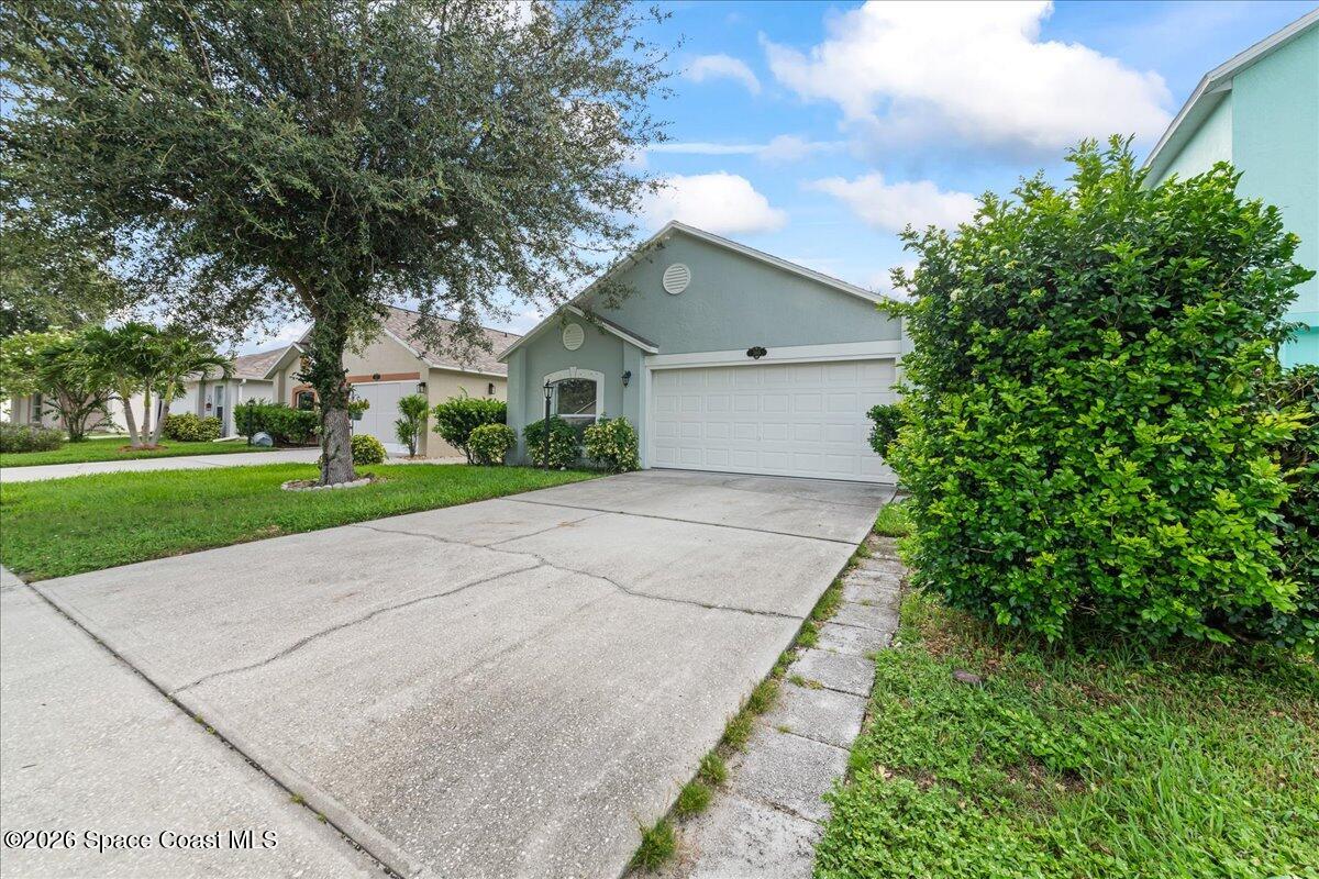 2165 Redwood Circle NE