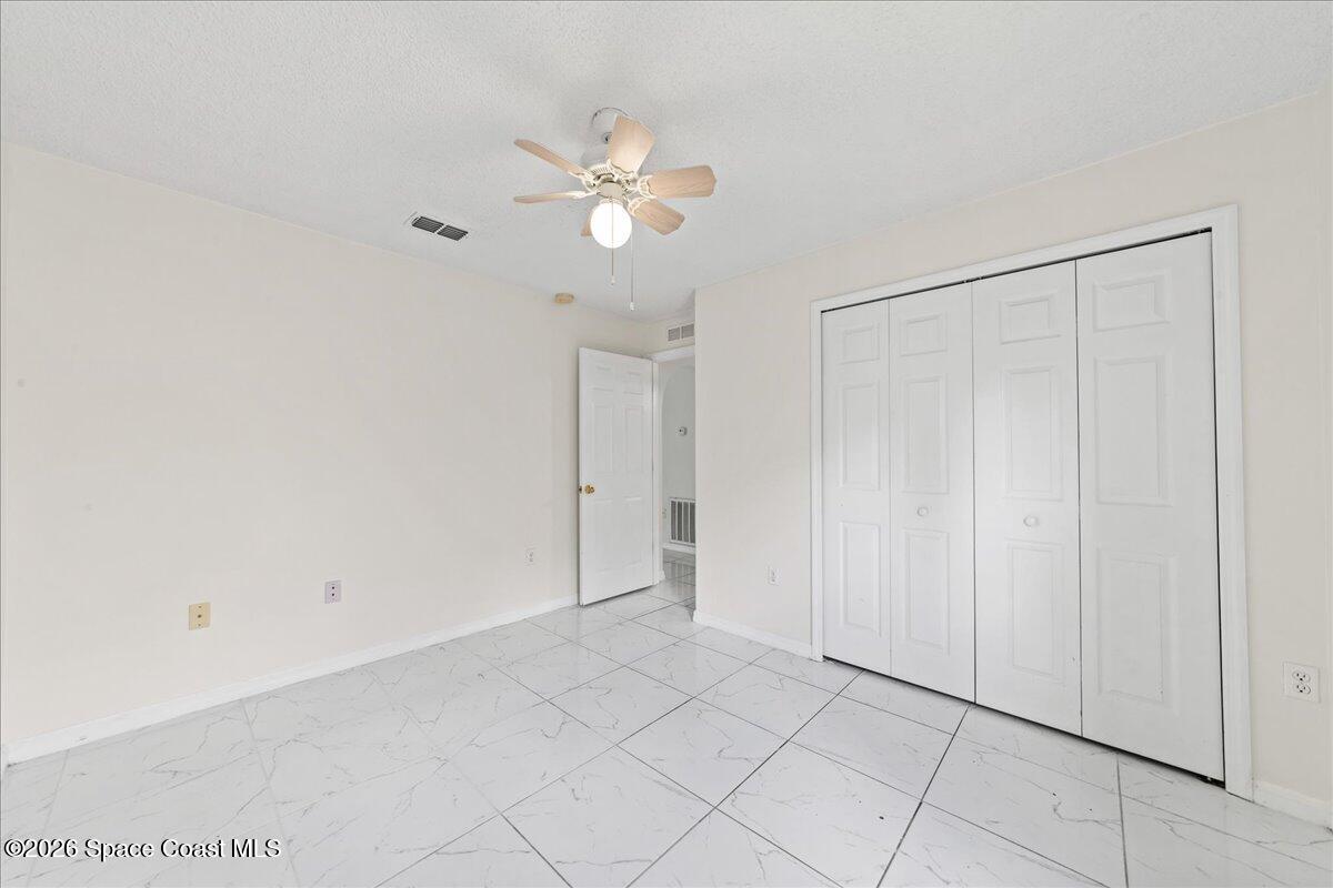 2165 Redwood Circle NE
