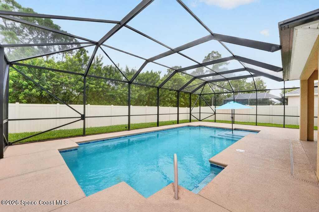 228 Abernathy Circle SE