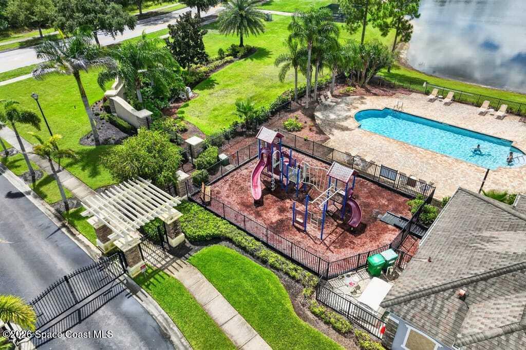 228 Abernathy Circle SE