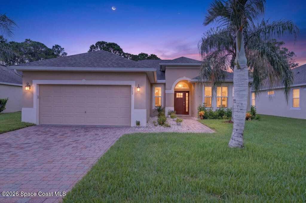 228 Abernathy Circle SE