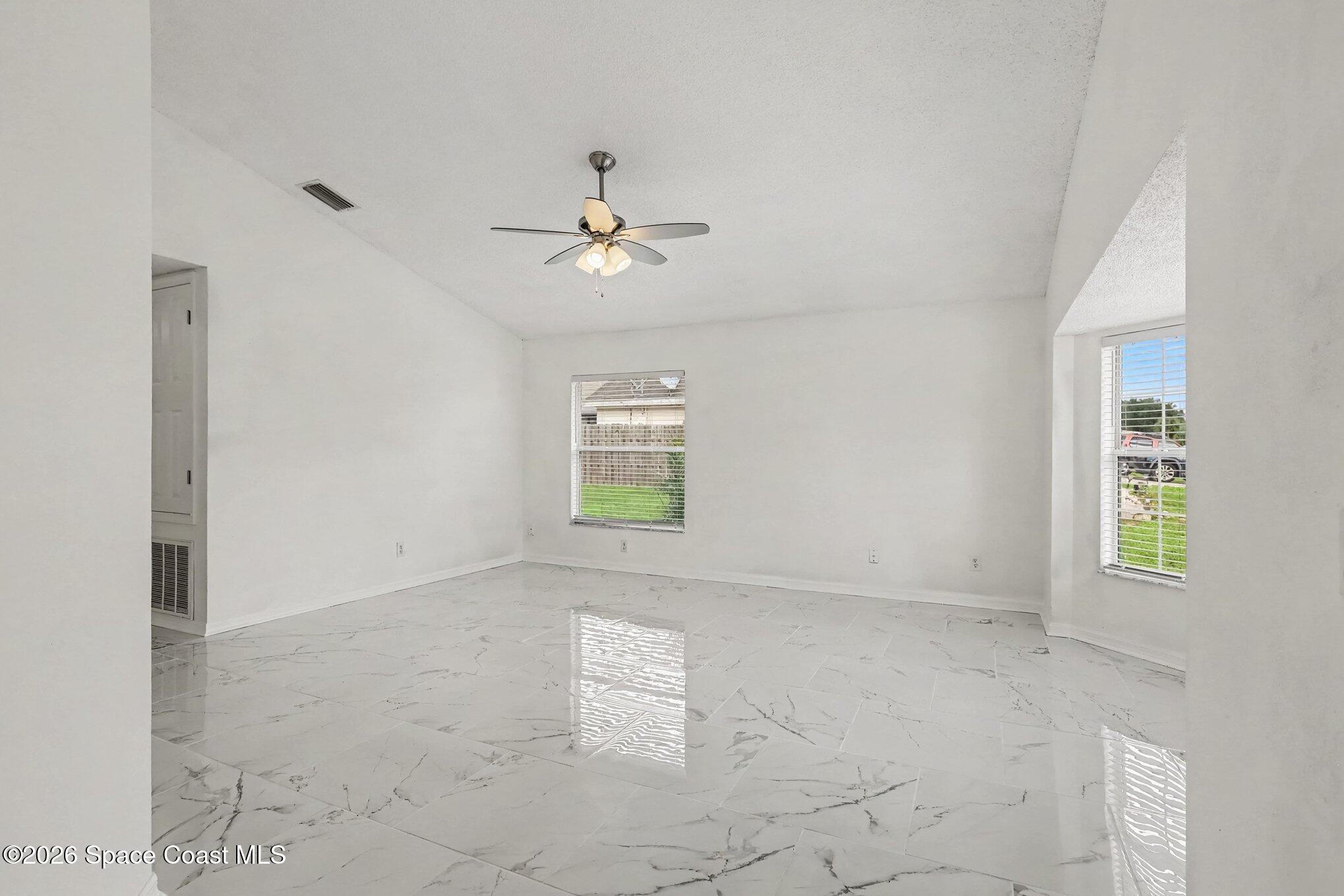 301 Bougainvillea Street NW