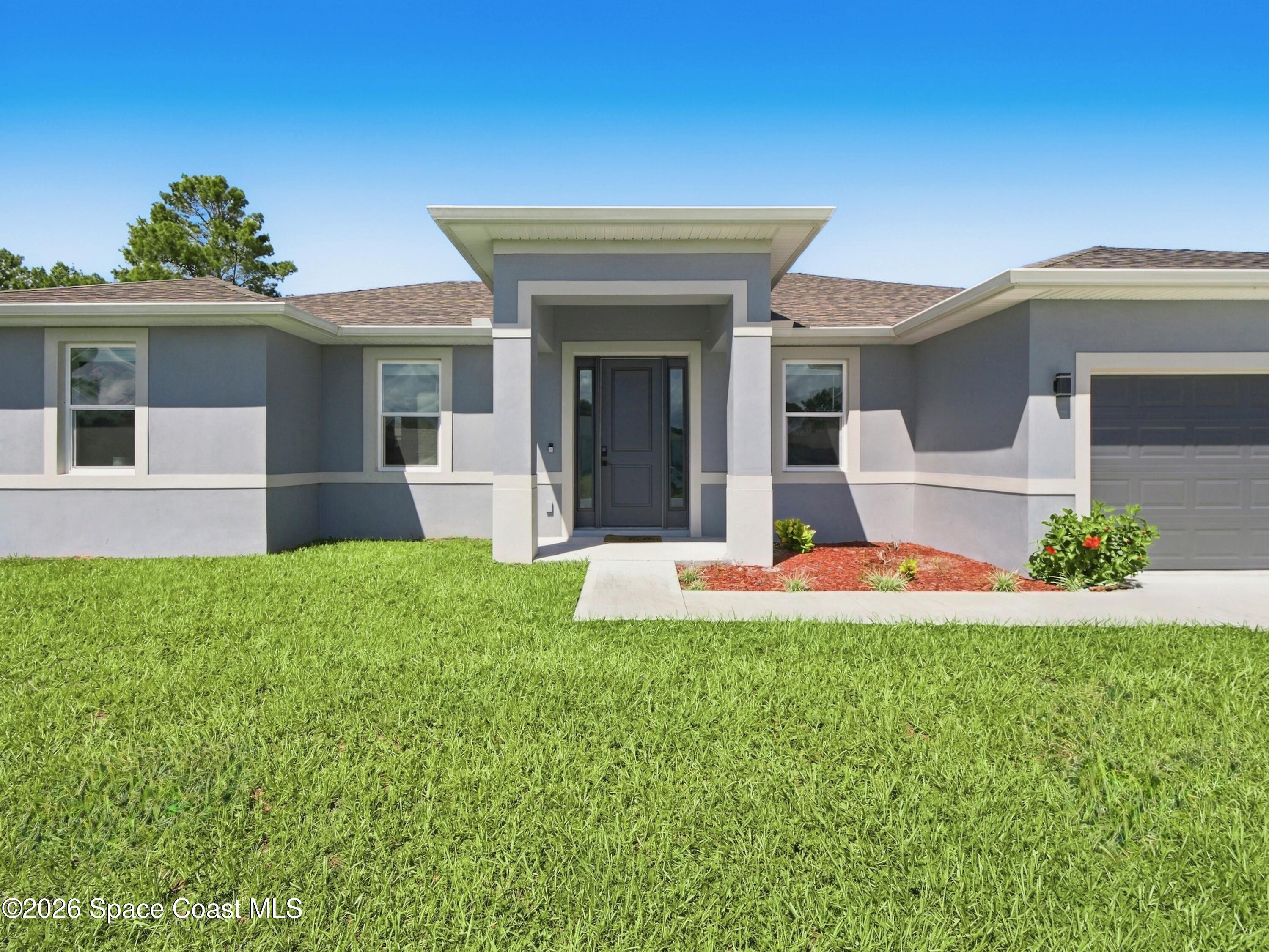 1667 Tilly Street SE