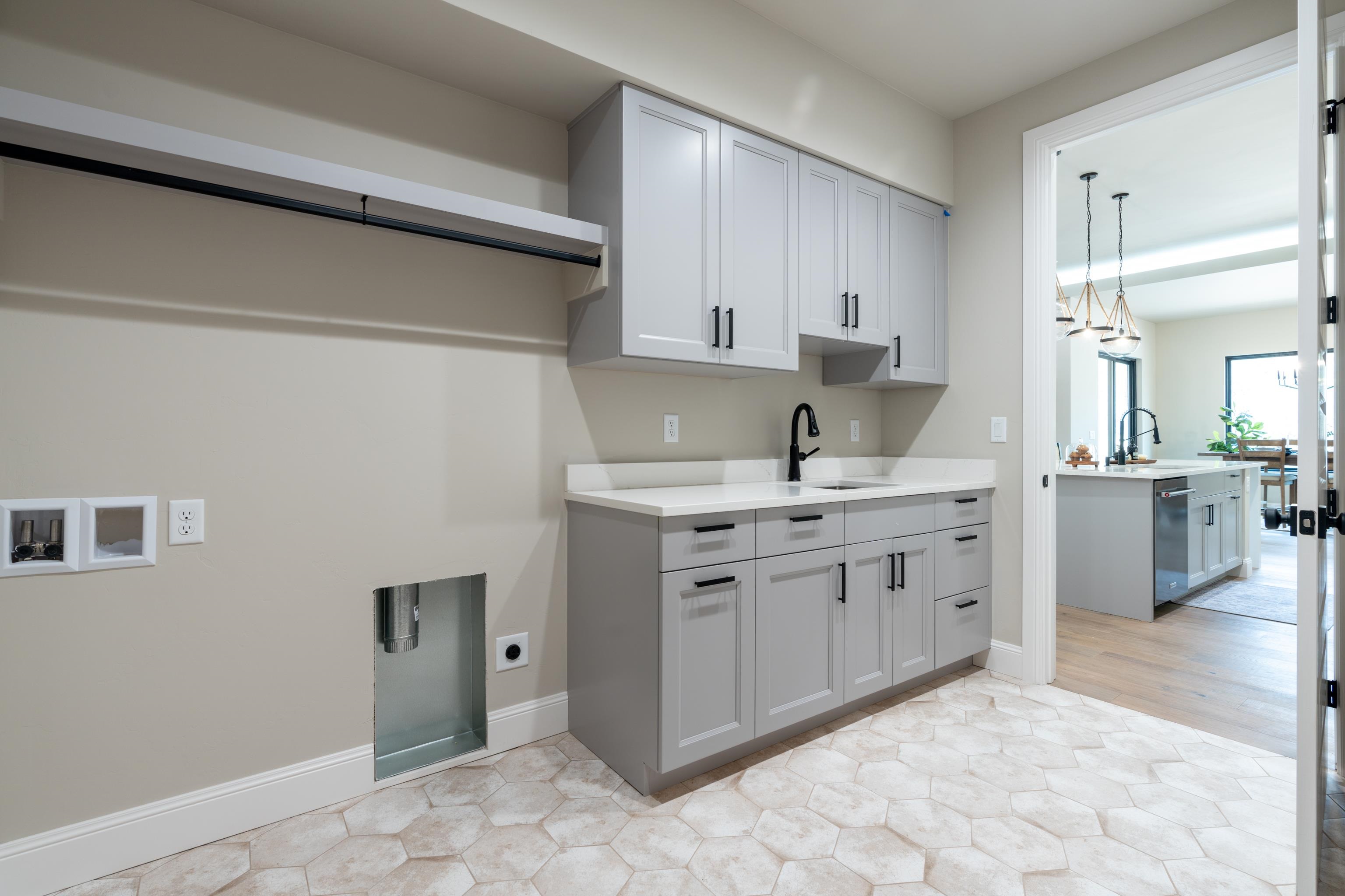 438 Renaissance Court