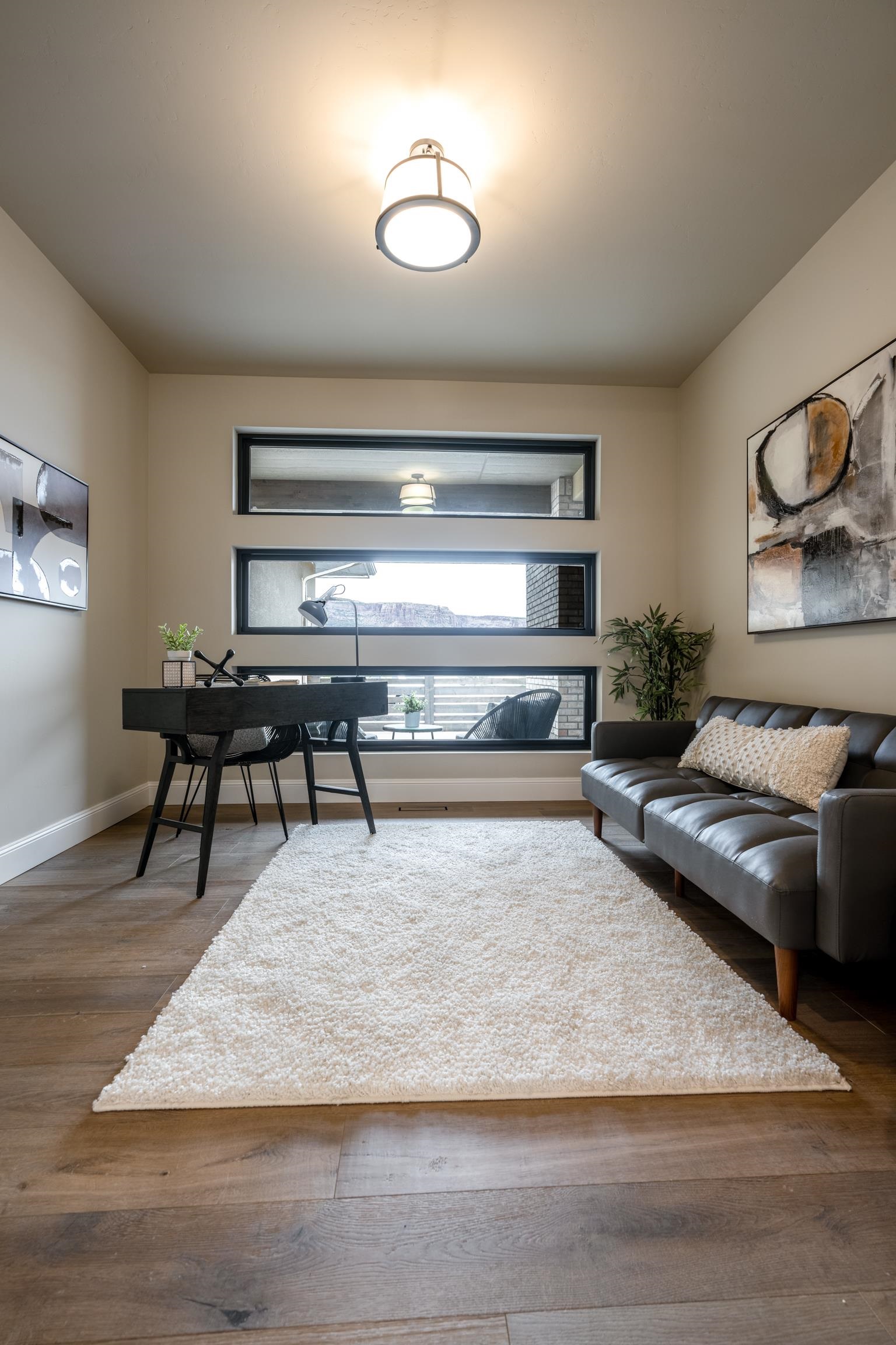 438 Renaissance Court