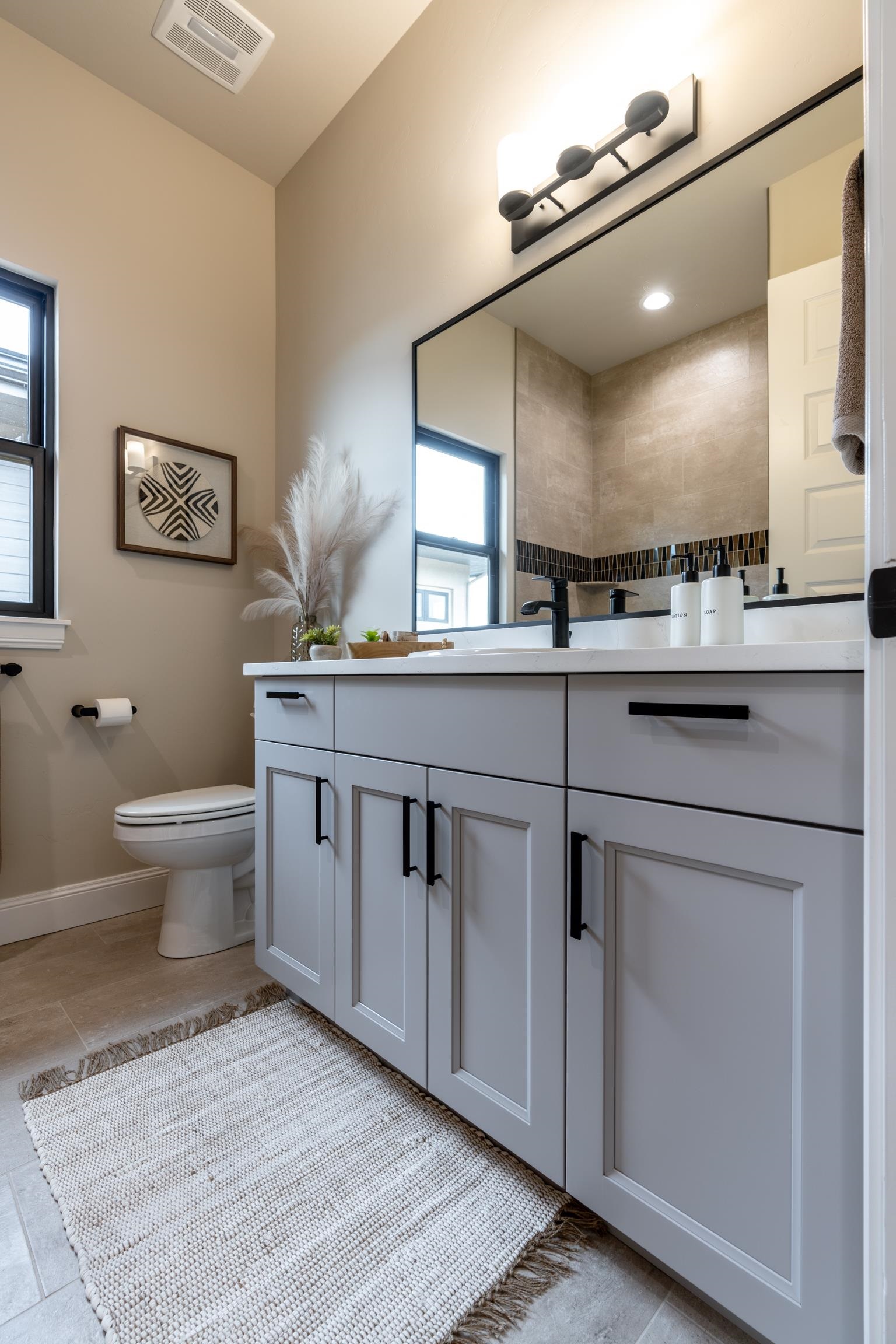 438 Renaissance Court