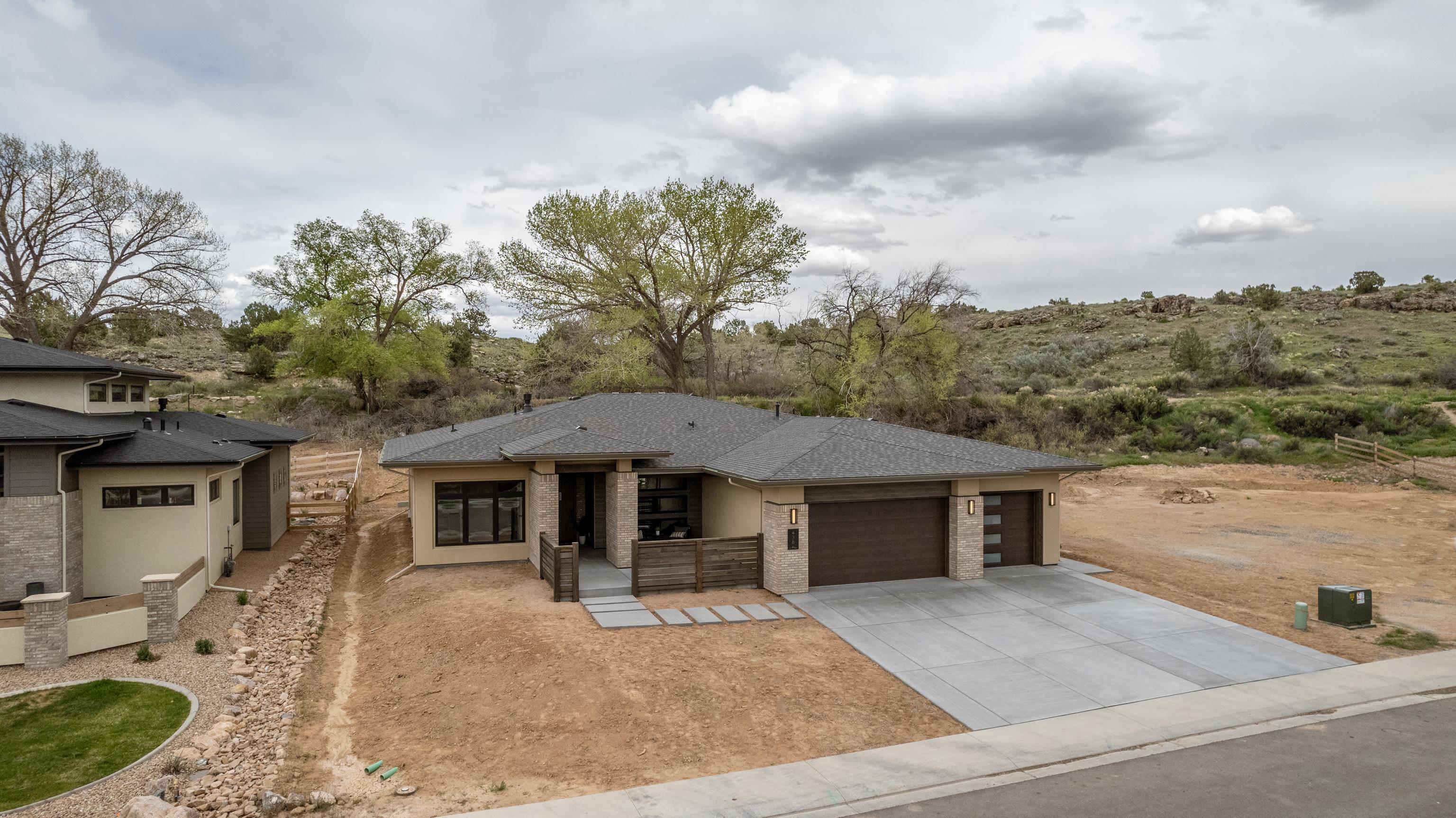 438 Renaissance Court