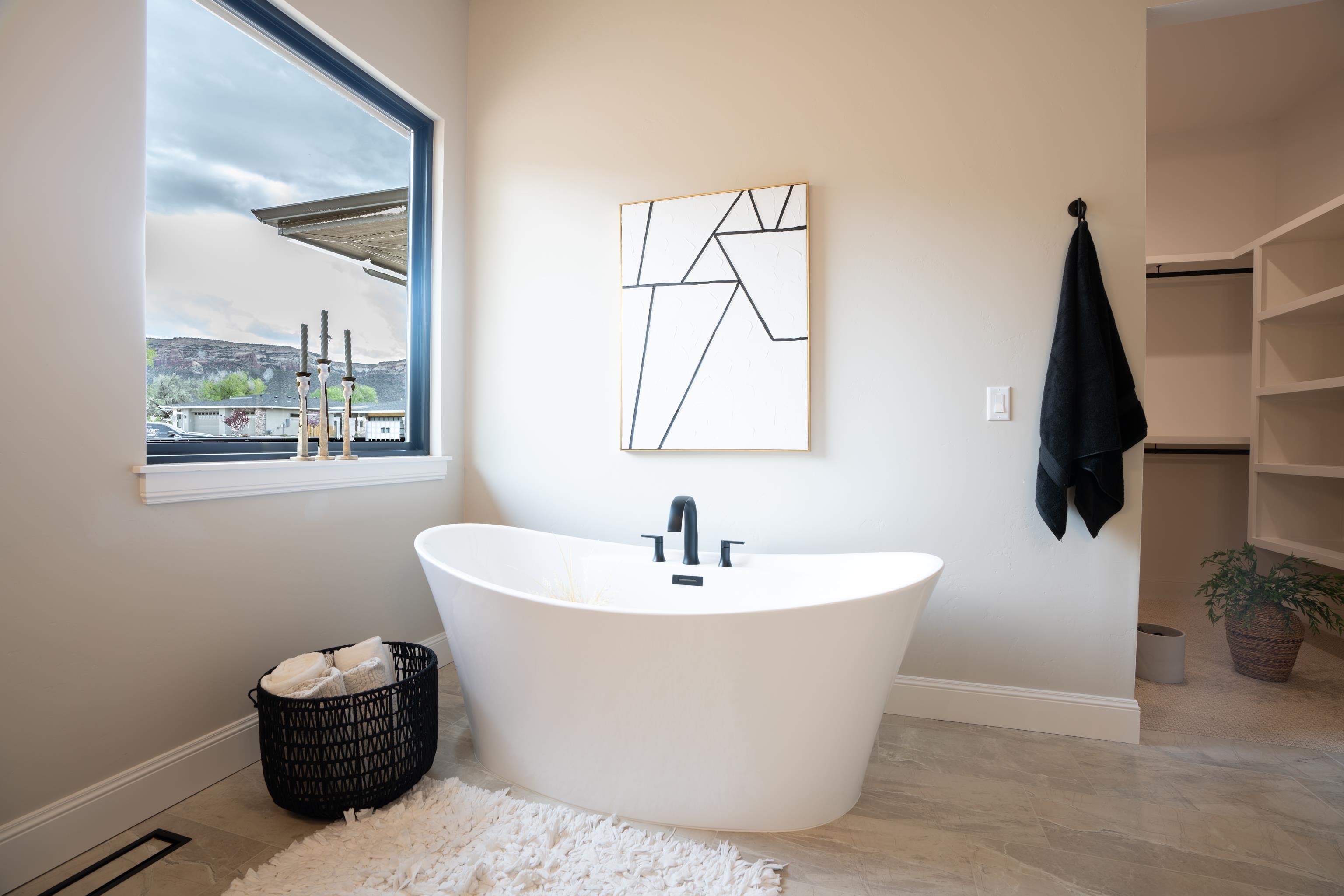 438 Renaissance Court