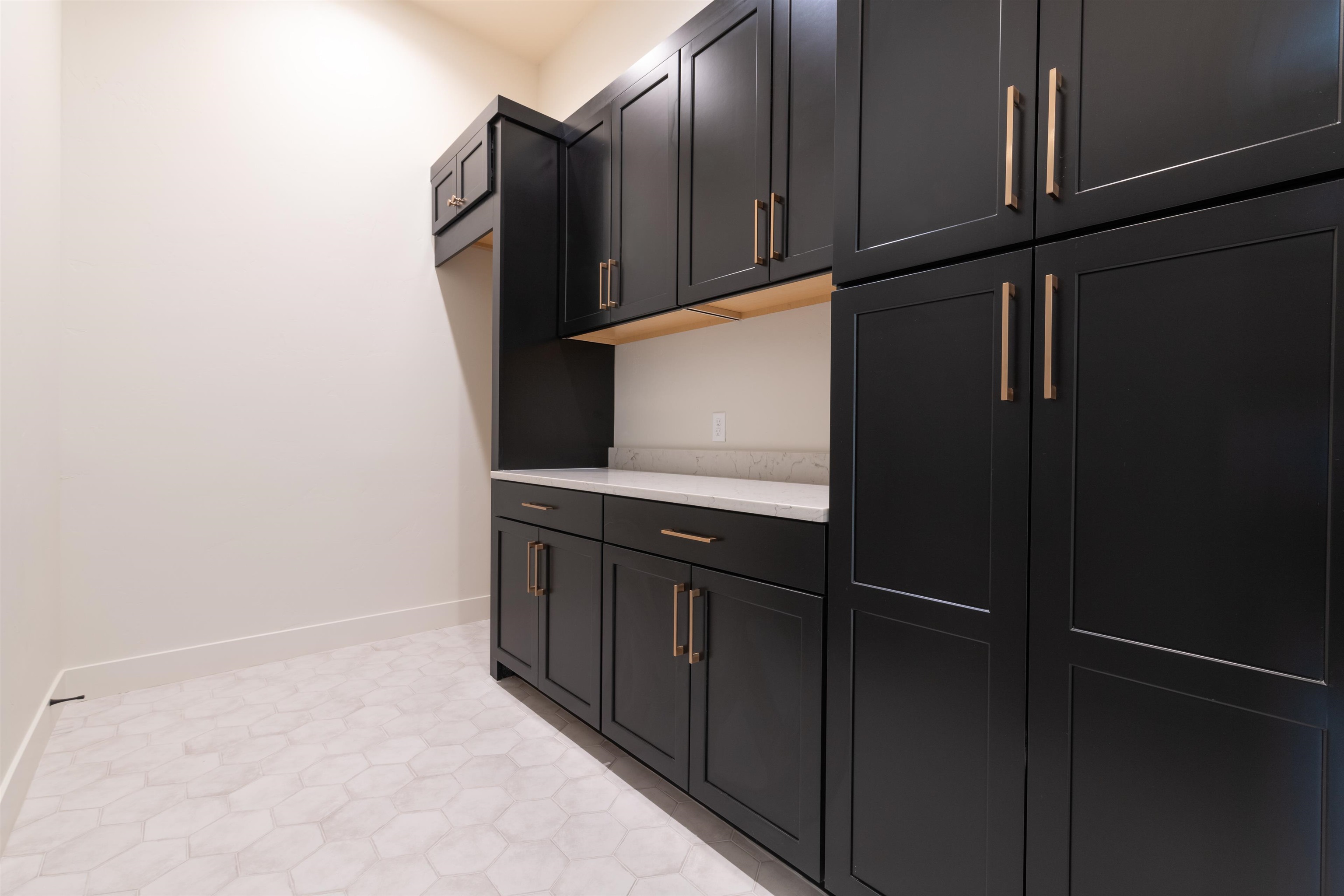 2716 Centercliff Drive