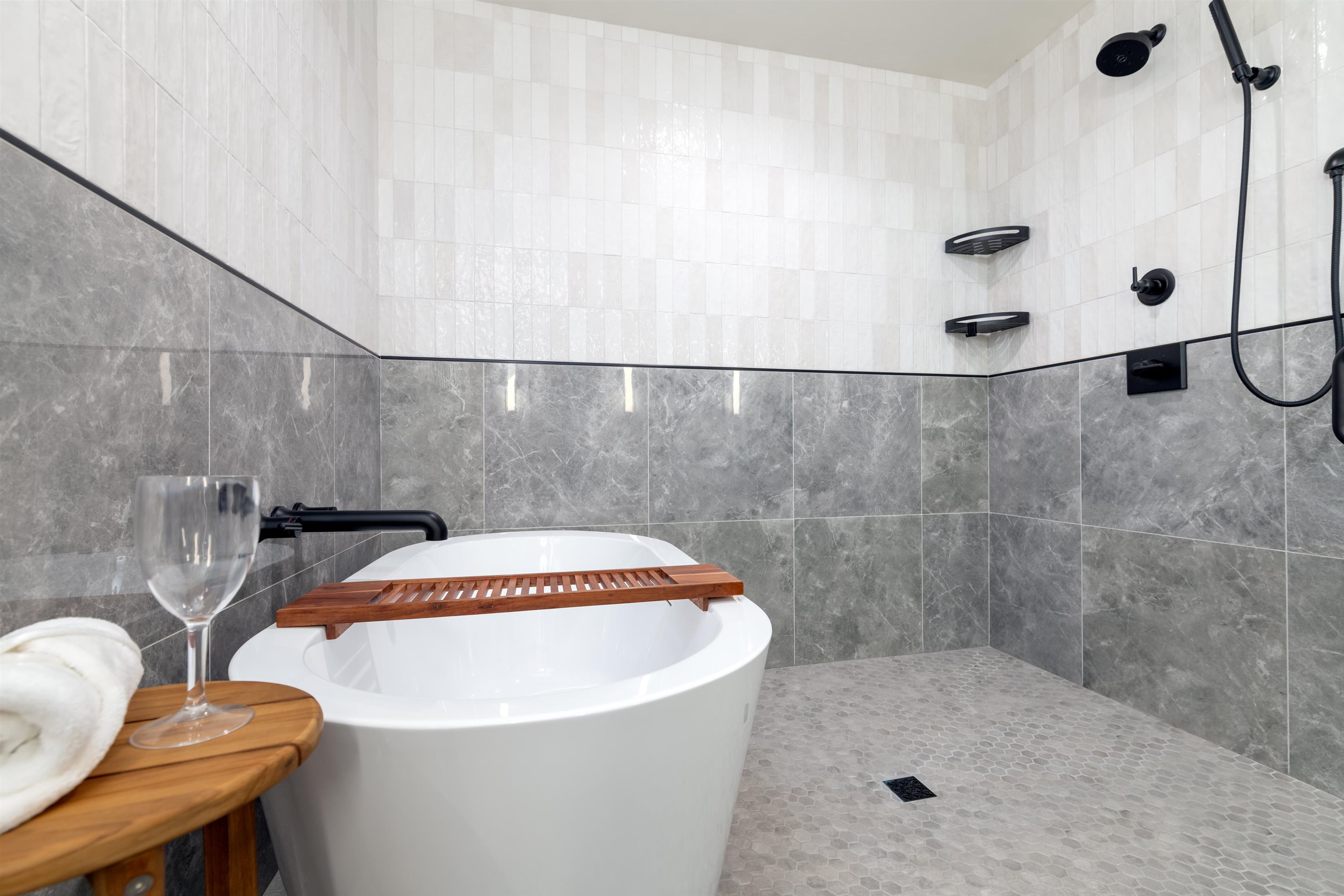 2716 Centercliff Drive