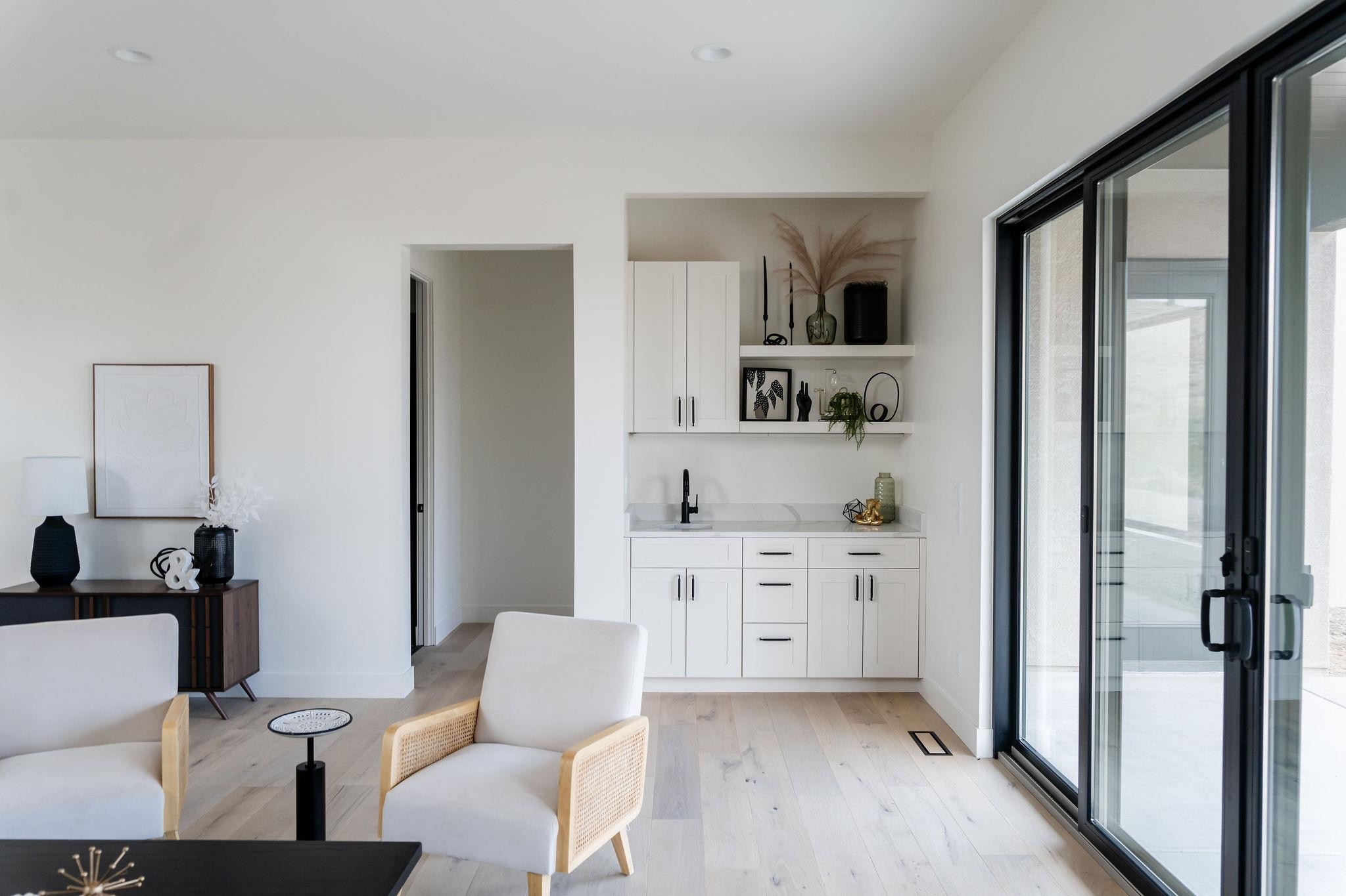 2320 LONETREE