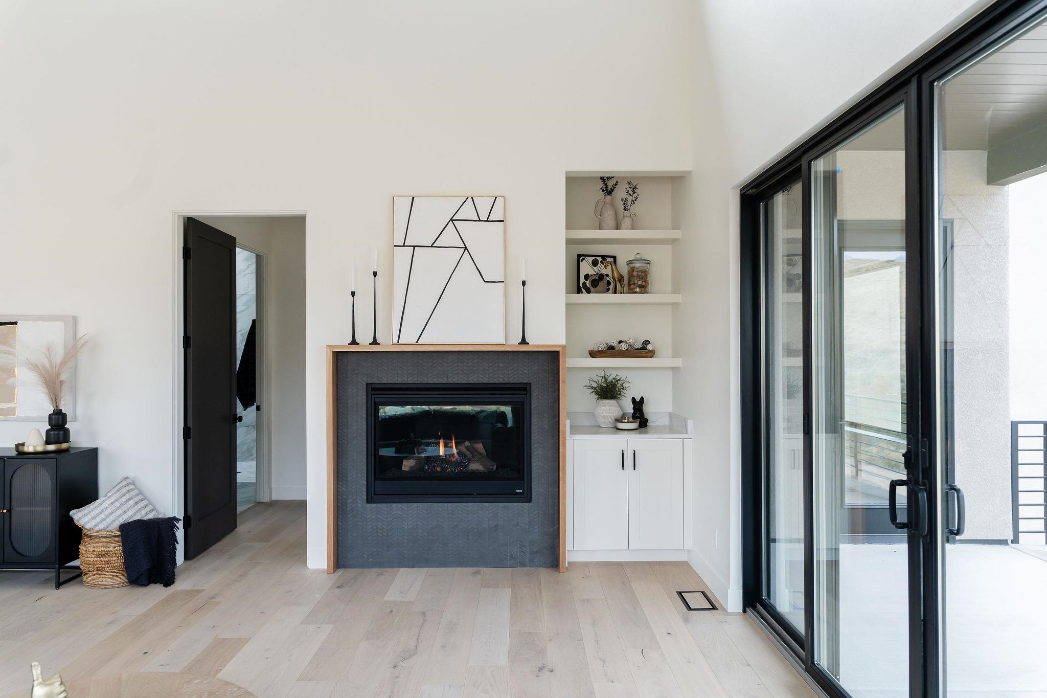 2320 LONETREE