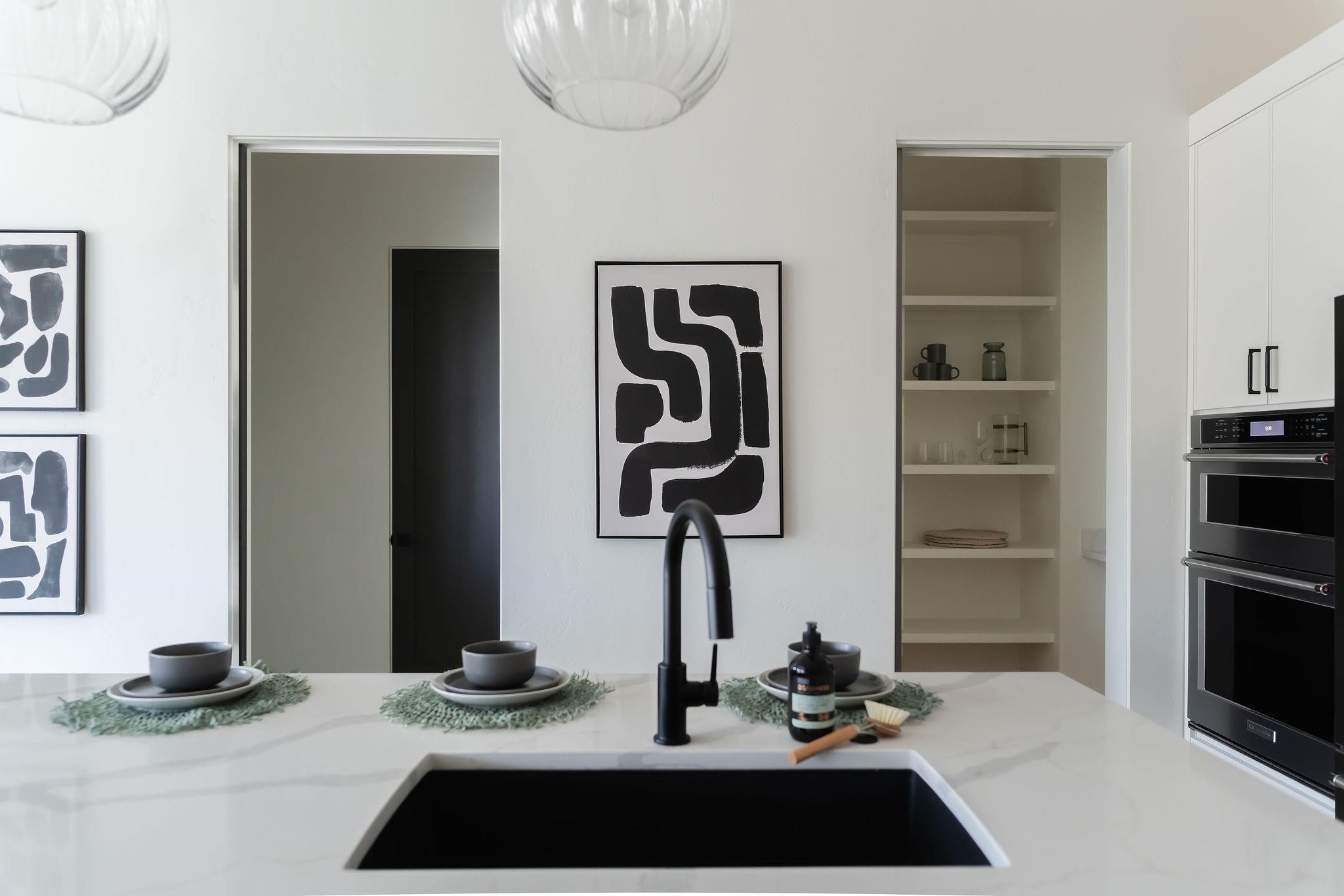 2320 LONETREE