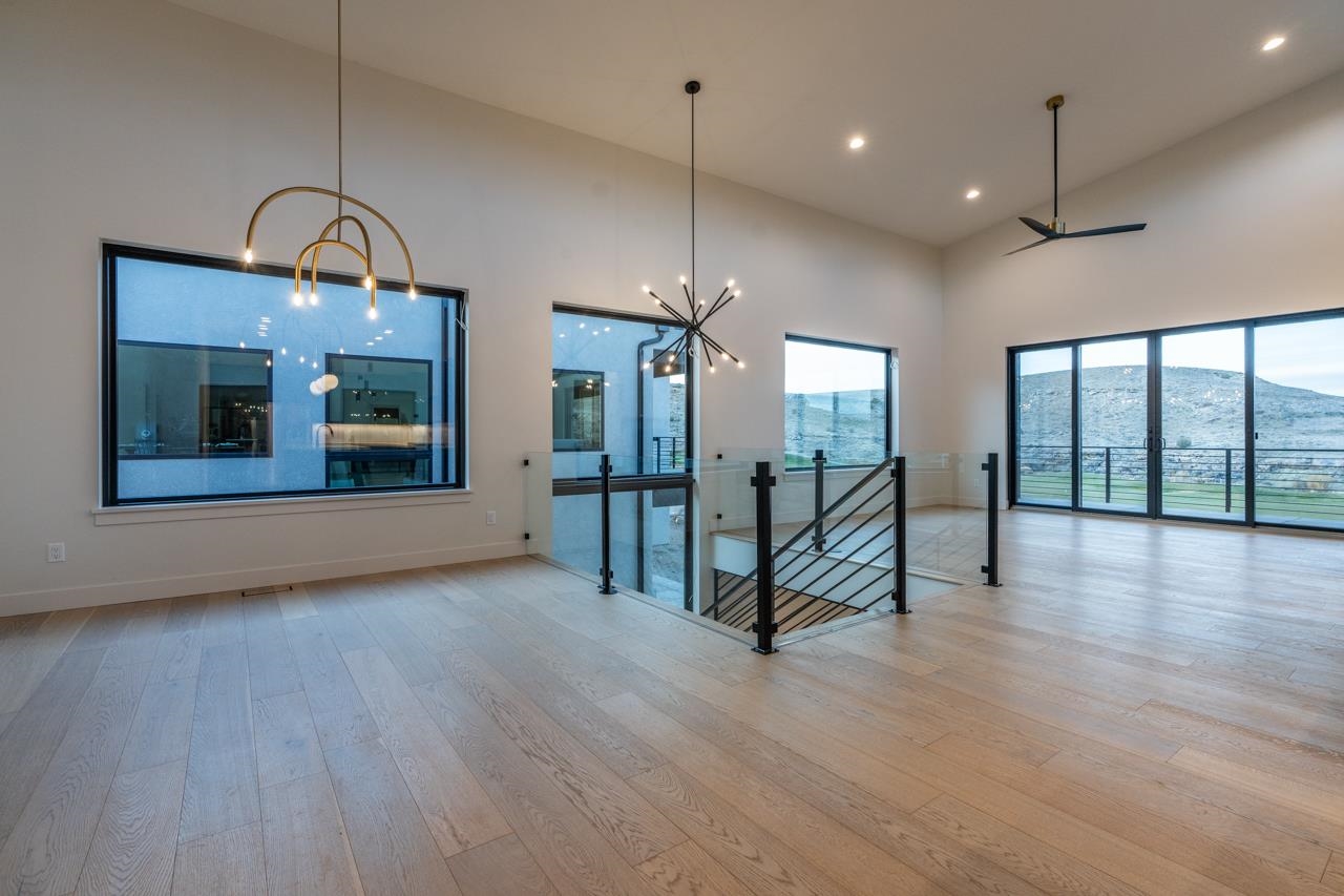 2322 LONETREE