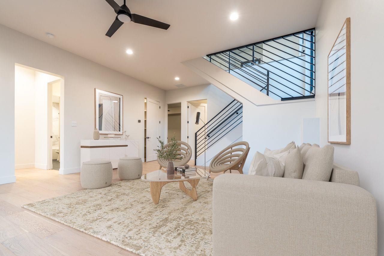2322 LONETREE