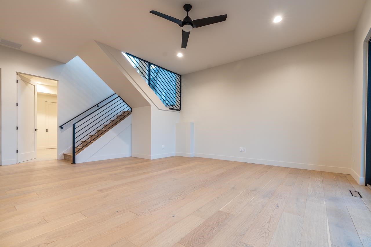 2322 LONETREE