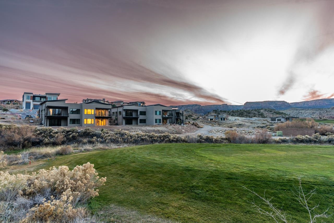 2322 LONETREE