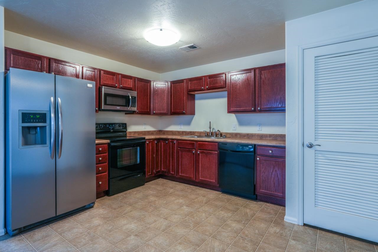 656 1/2 Serenity Lane