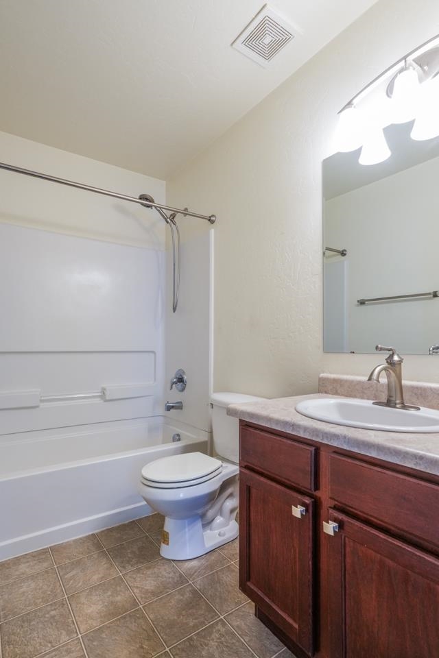 656 1/2 Serenity Lane