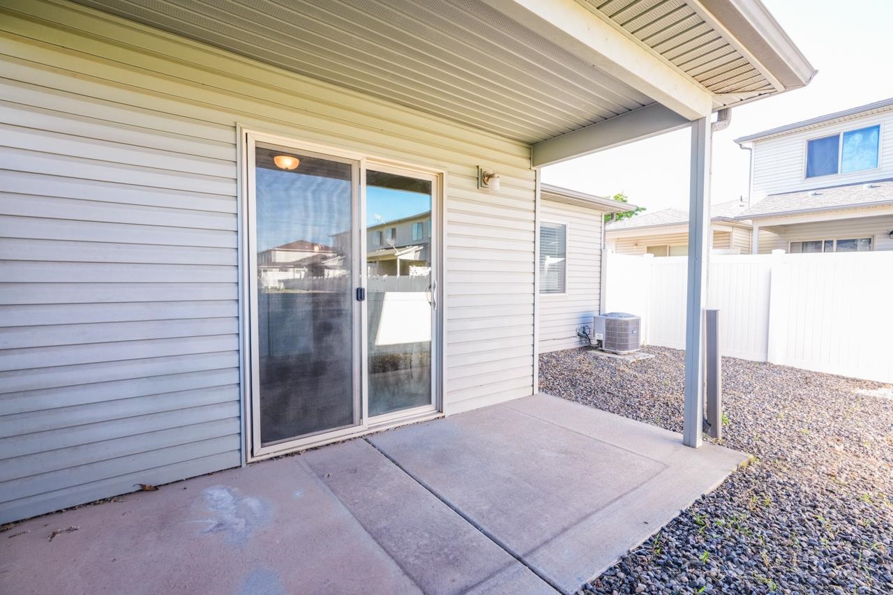 656 1/2 Serenity Lane