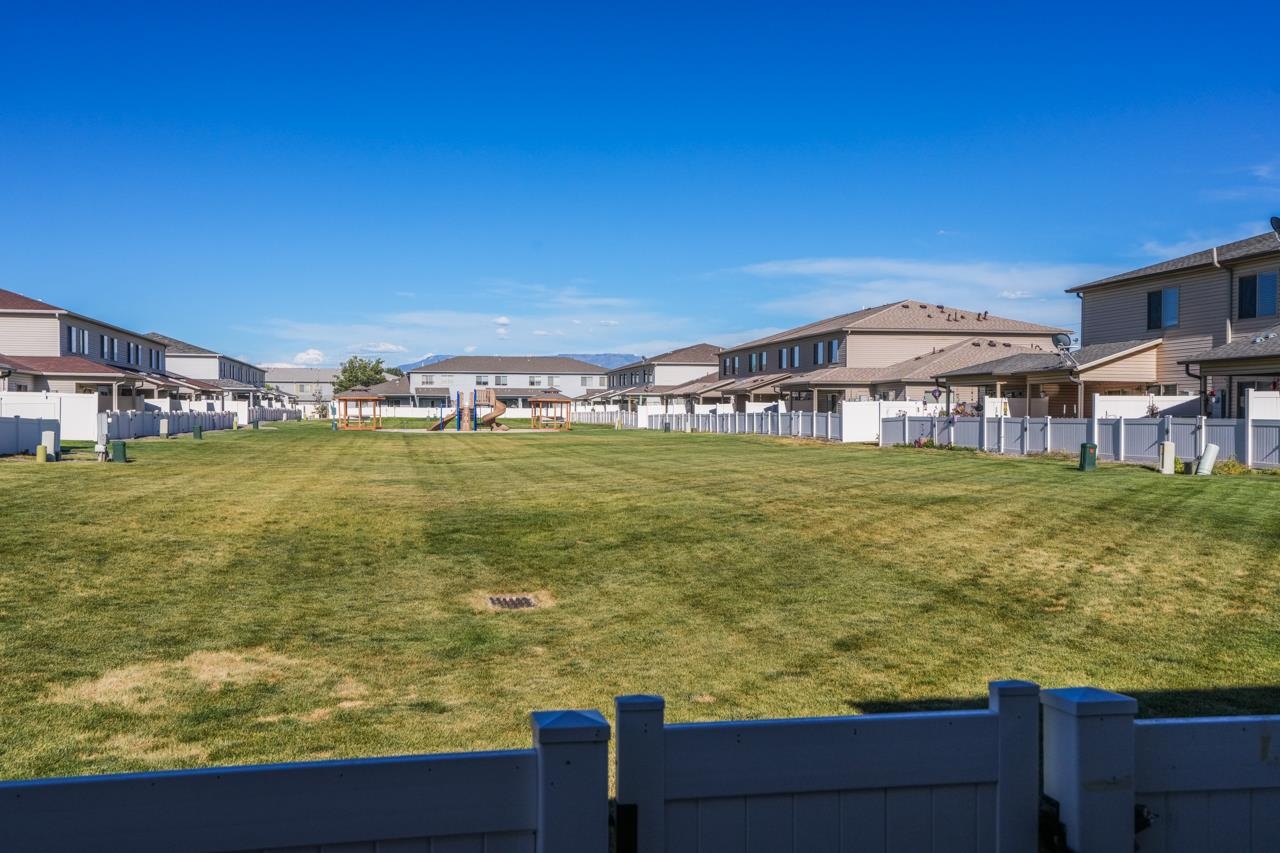 656 1/2 Serenity Lane