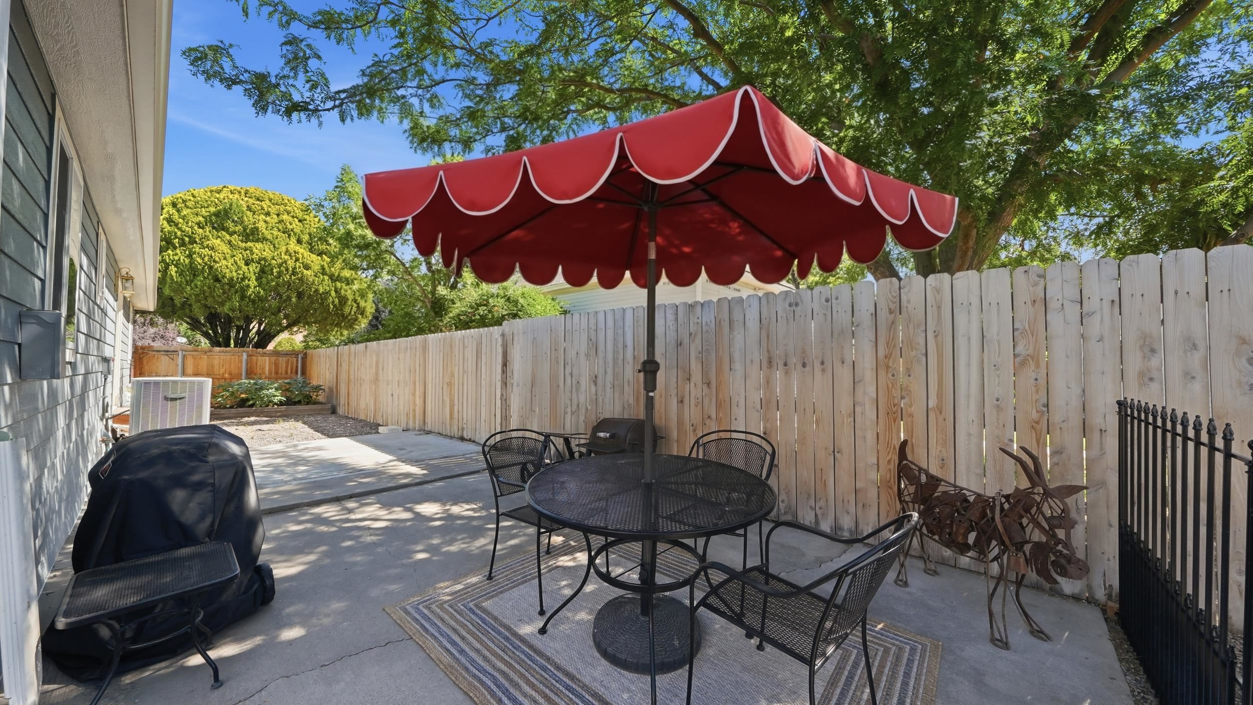 239 W 5th Street