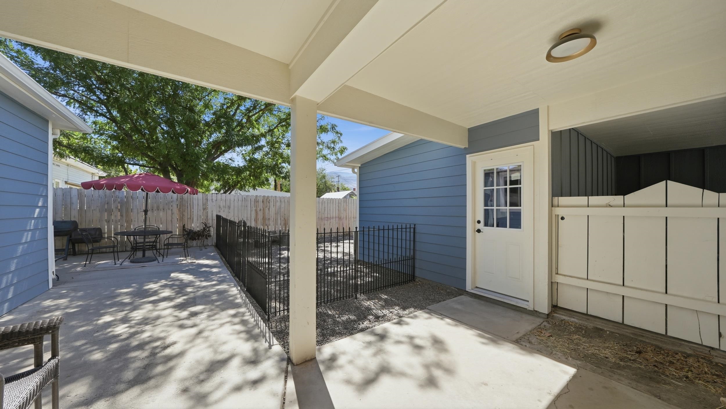 239 W 5th Street