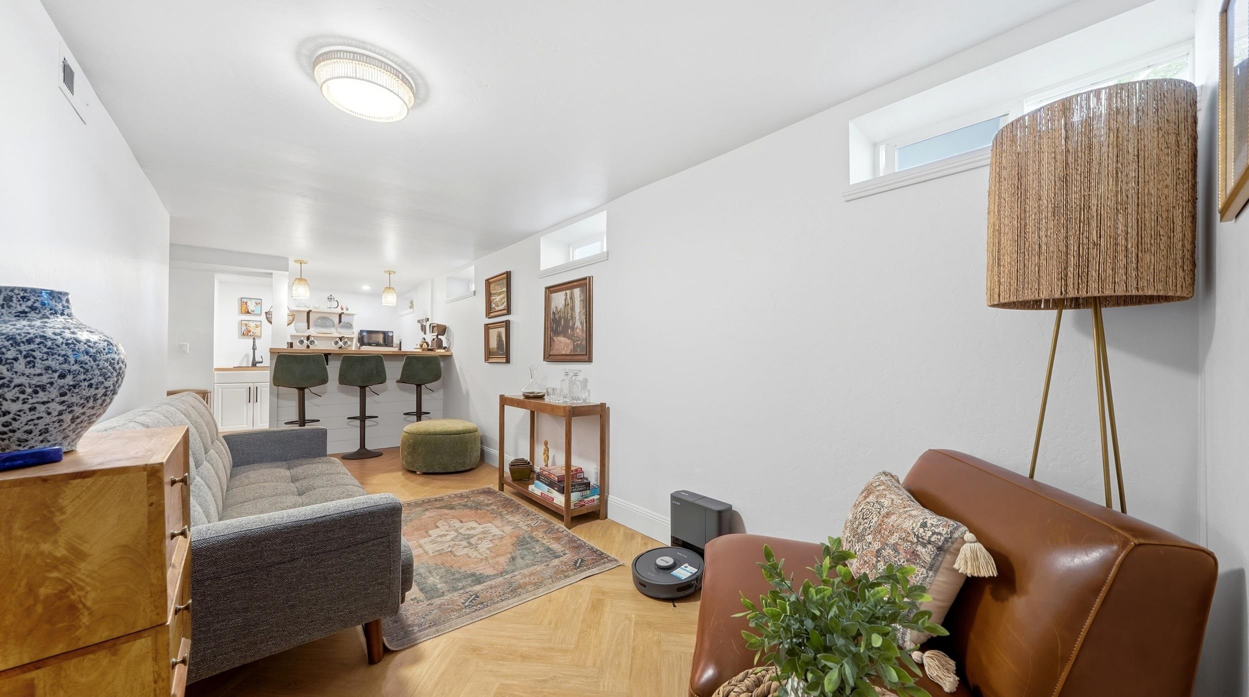 239 W 5th Street