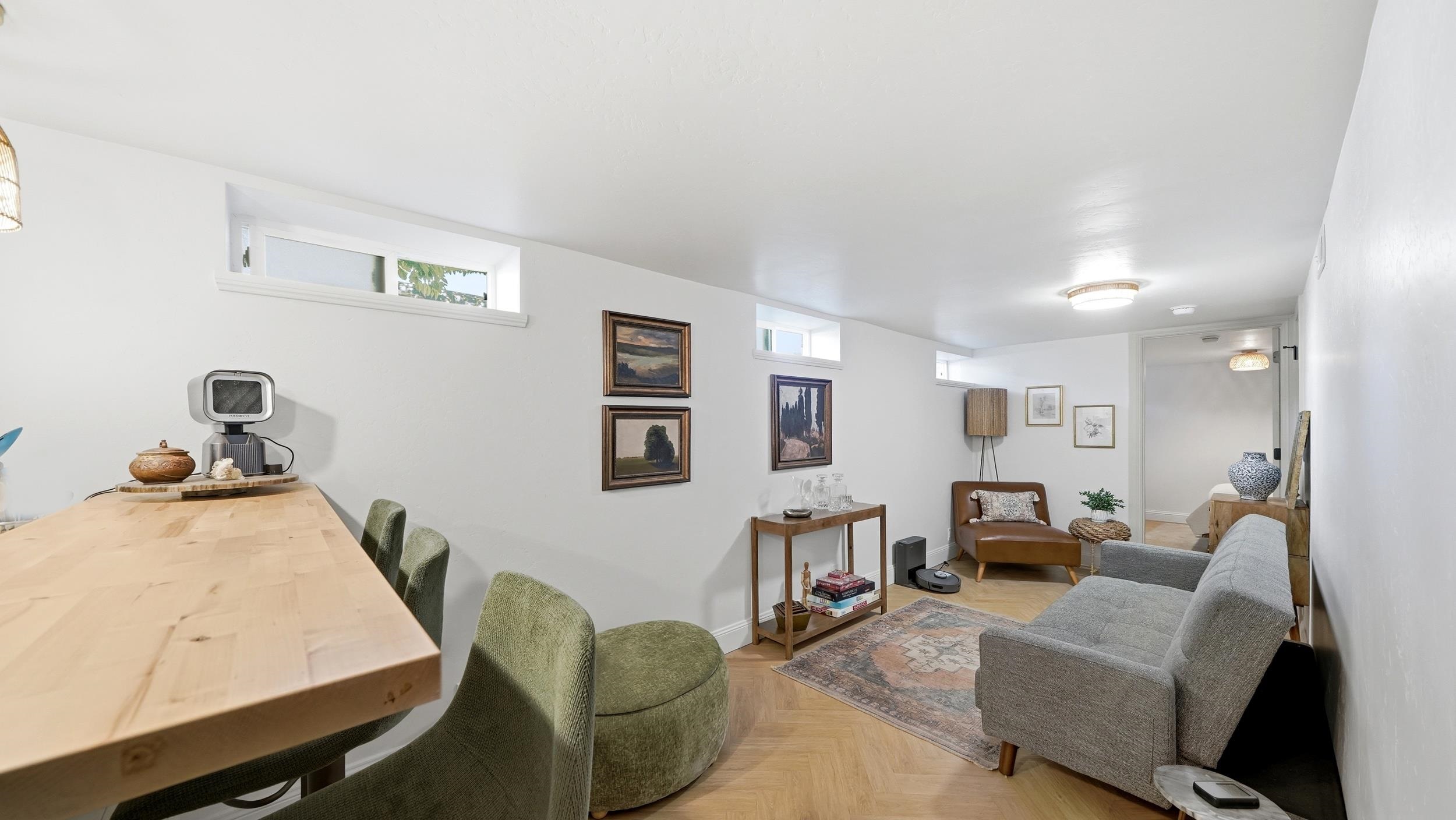 239 W 5th Street