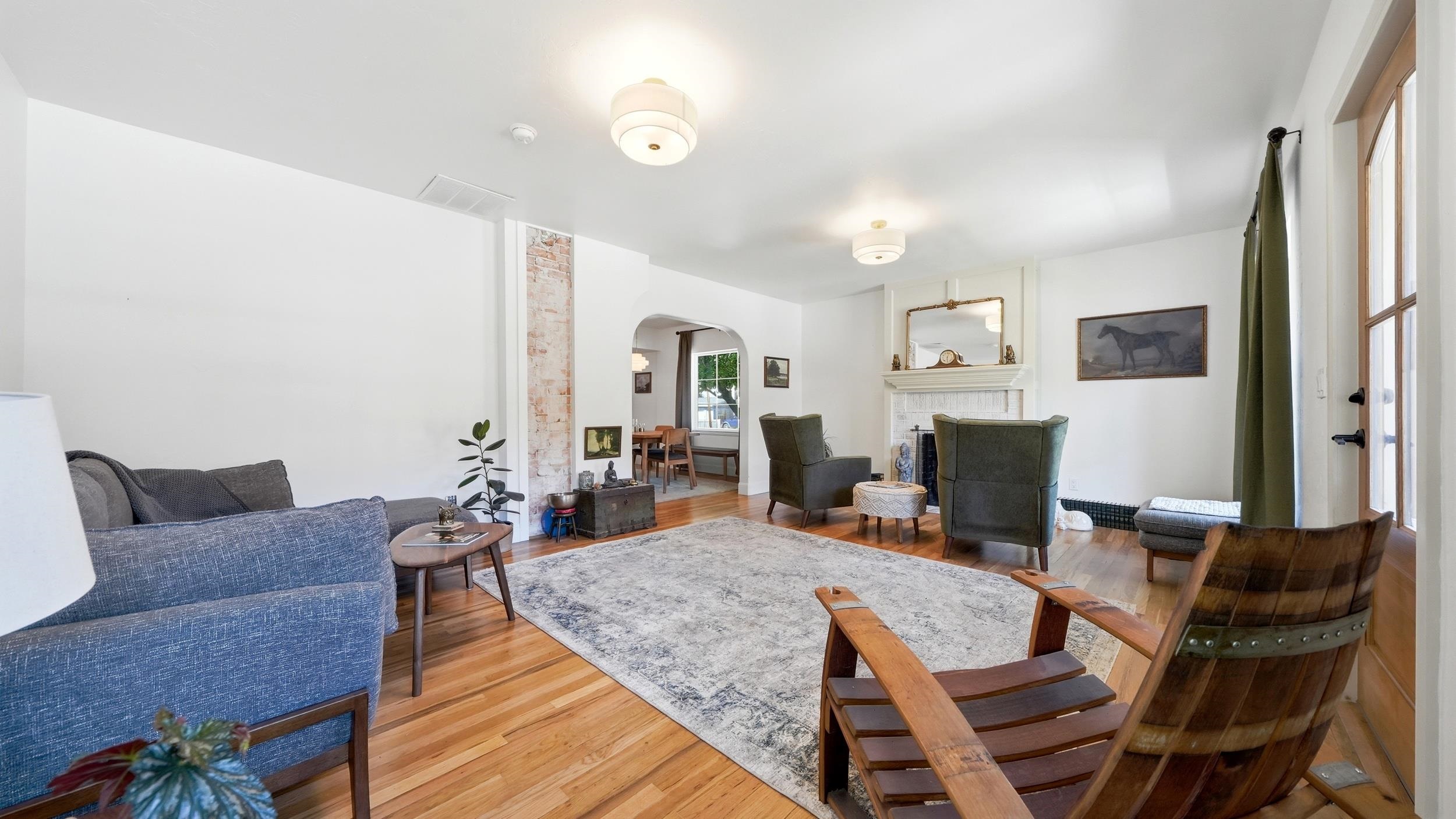 239 W 5th Street