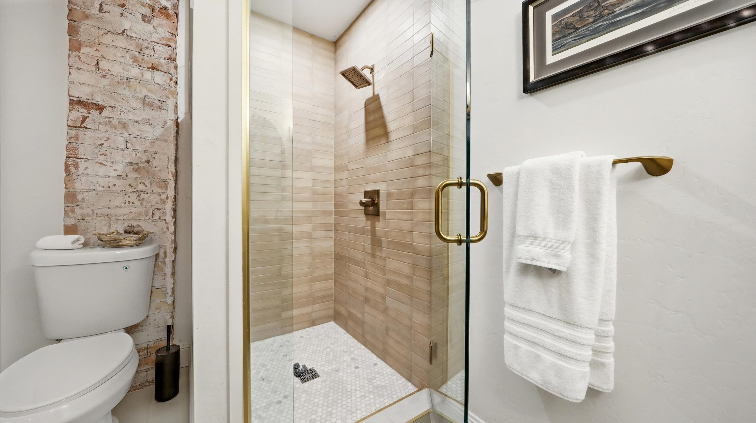 239 W 5th Street
