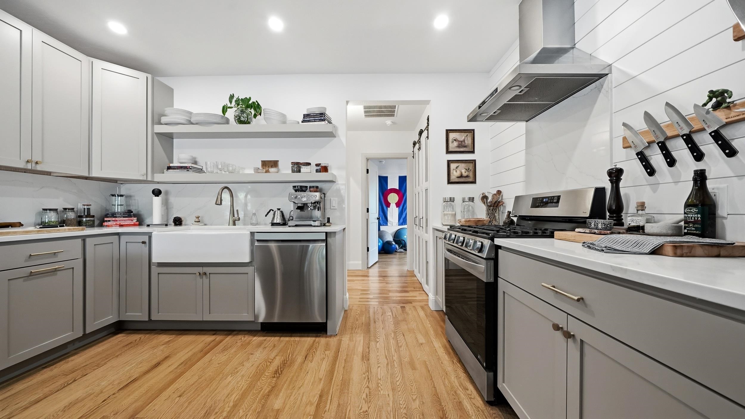 239 W 5th Street