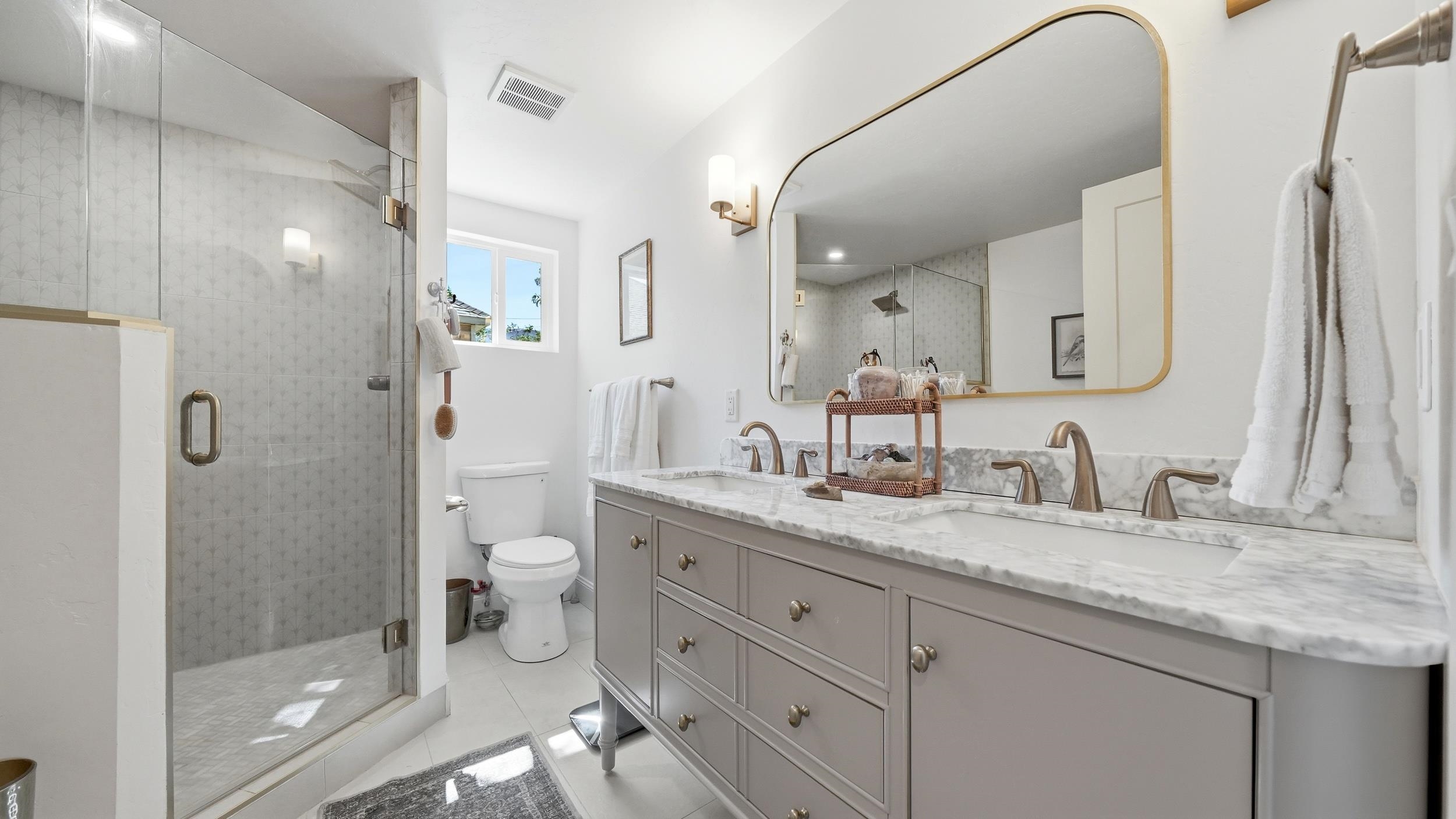 239 W 5th Street