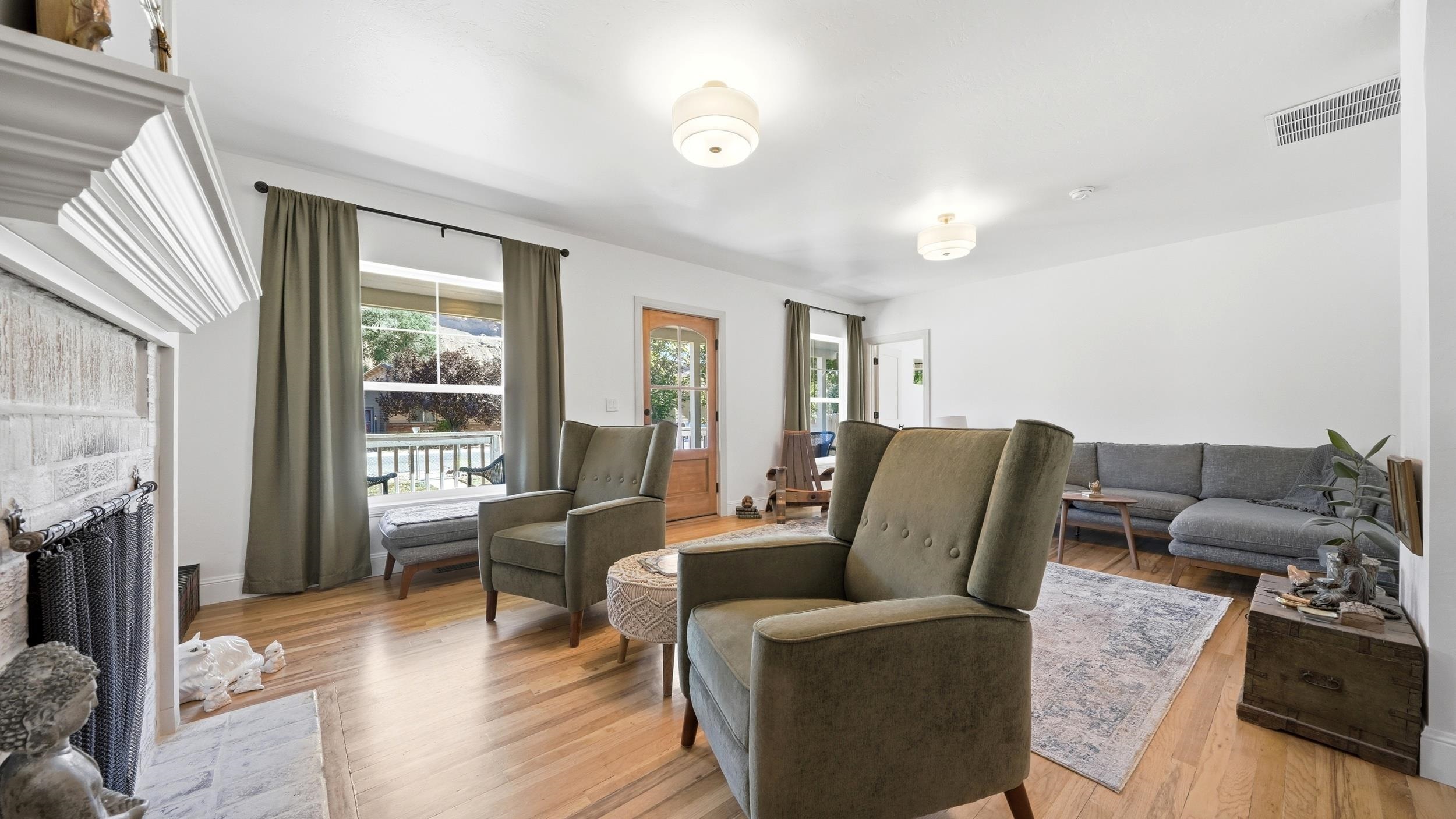 239 W 5th Street