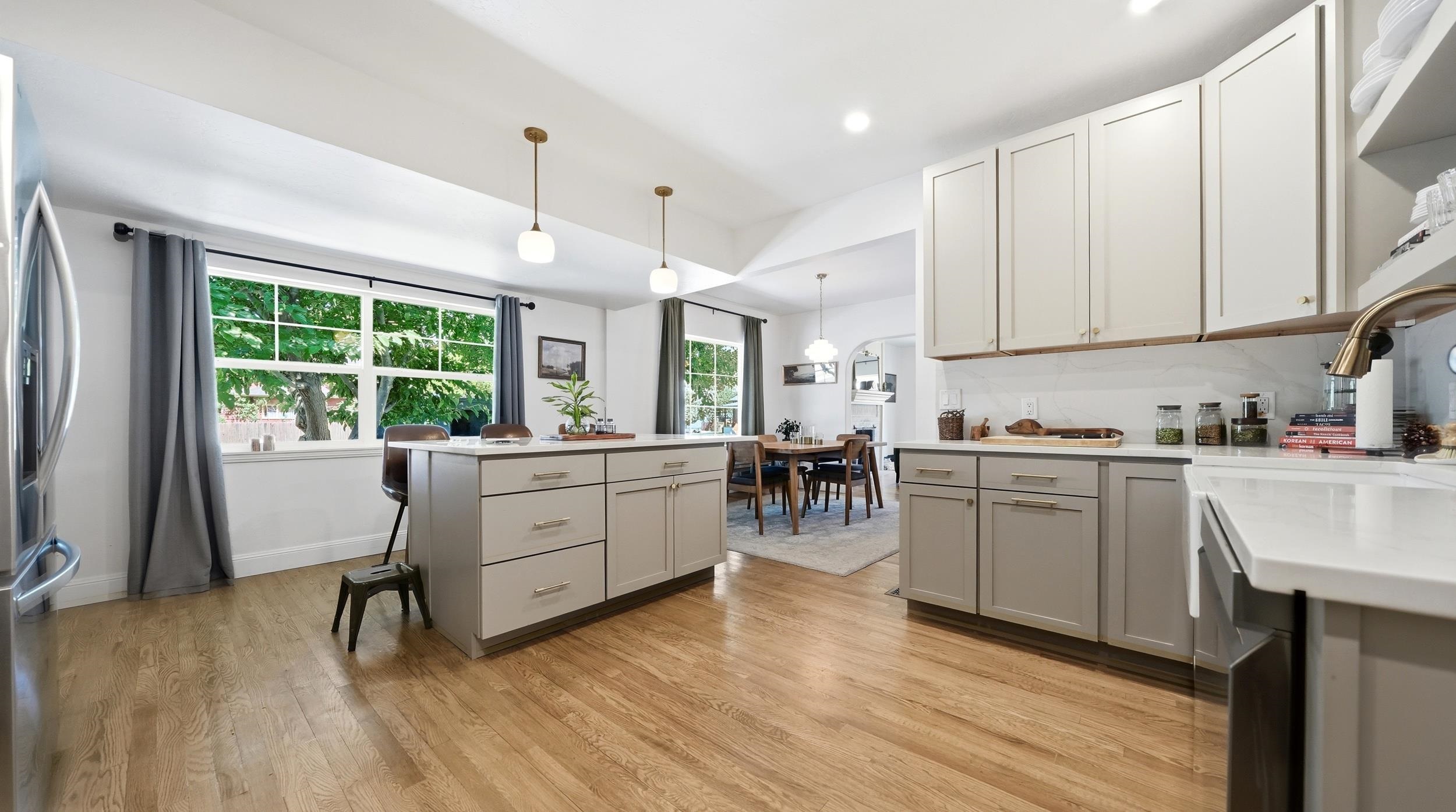 239 W 5th Street