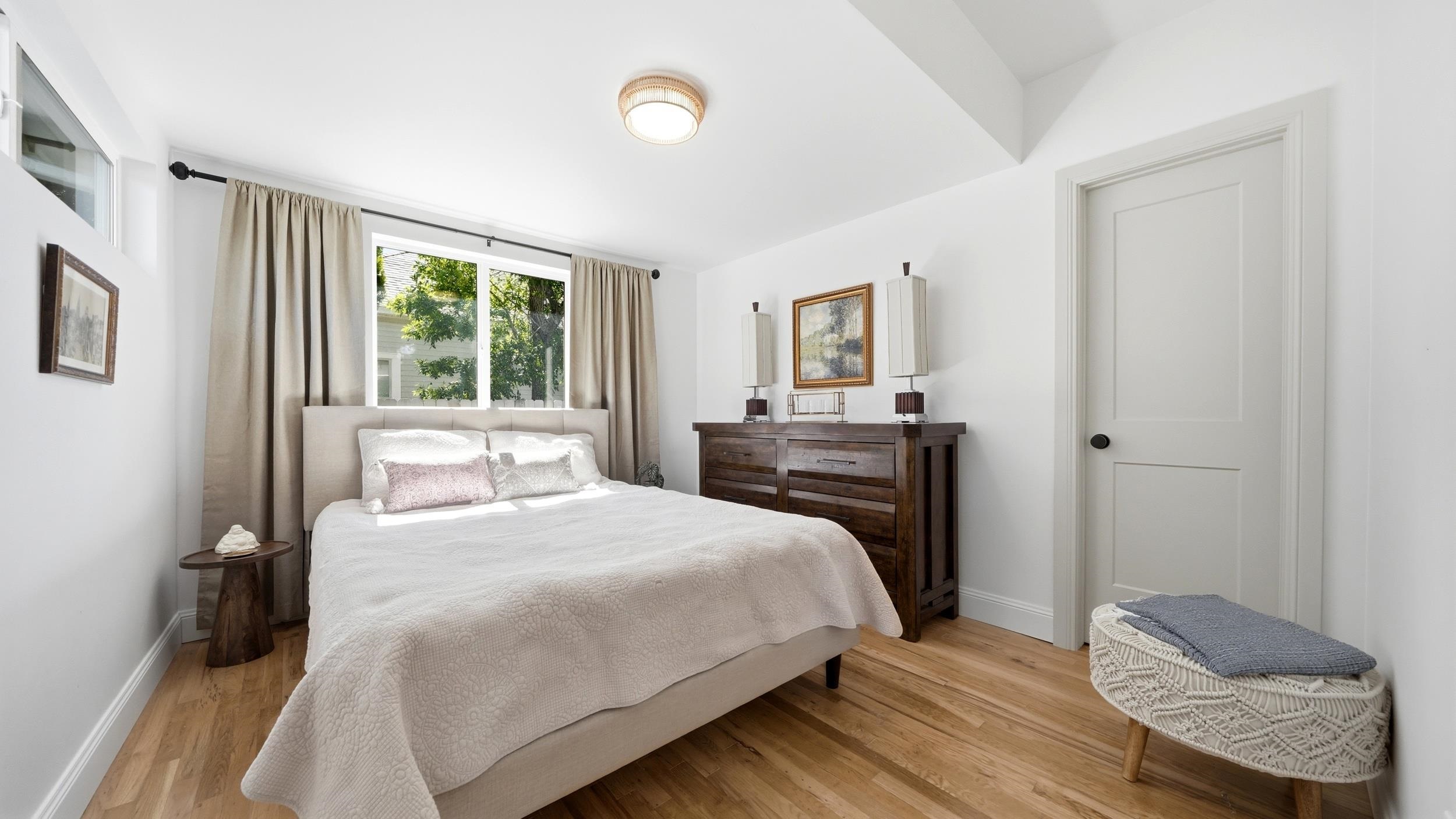239 W 5th Street