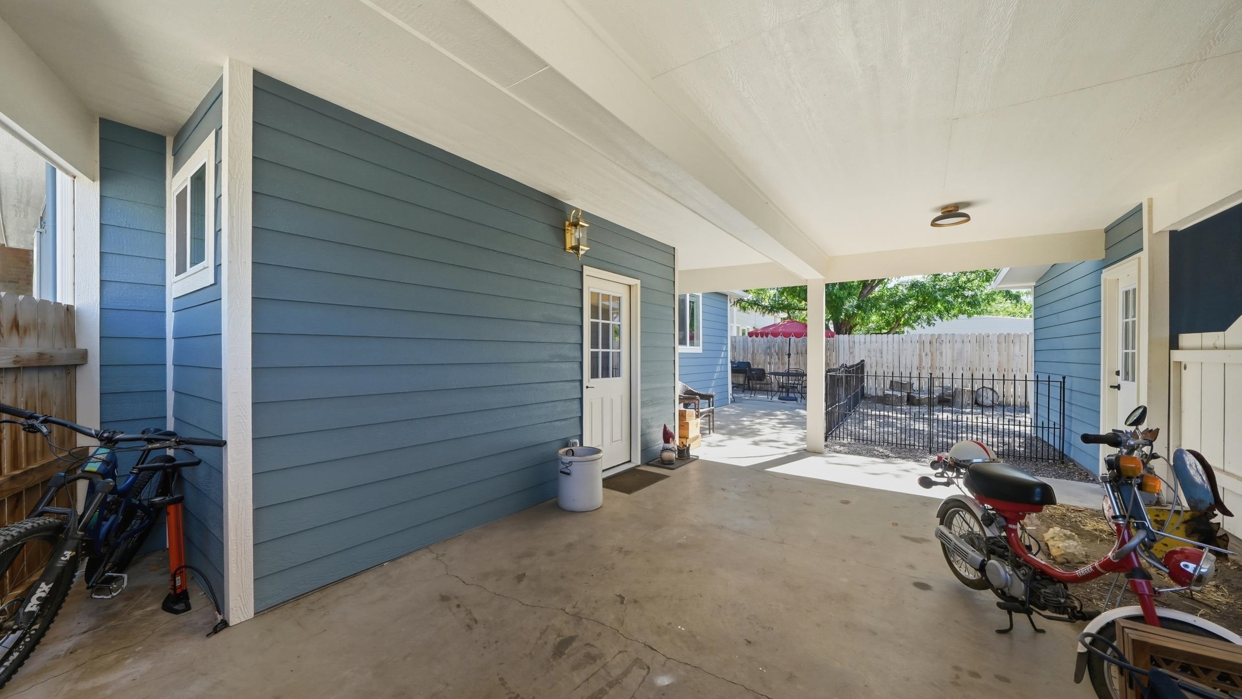 239 W 5th Street