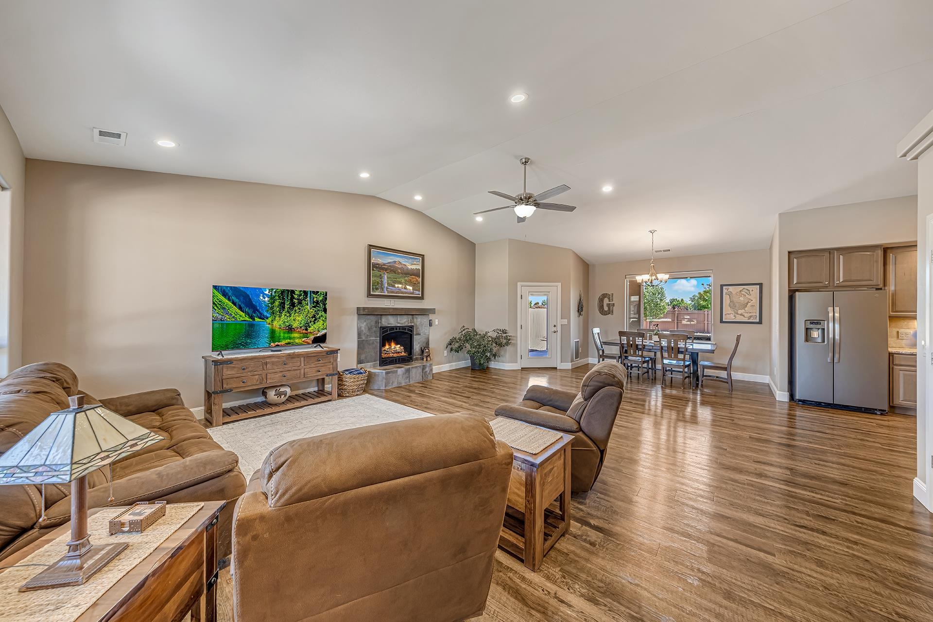 852 Fire Agate Lane