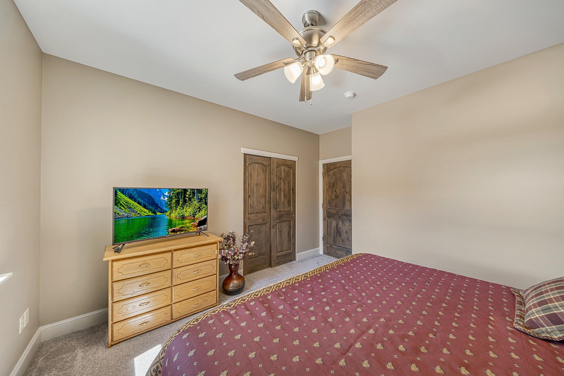 852 Fire Agate Lane