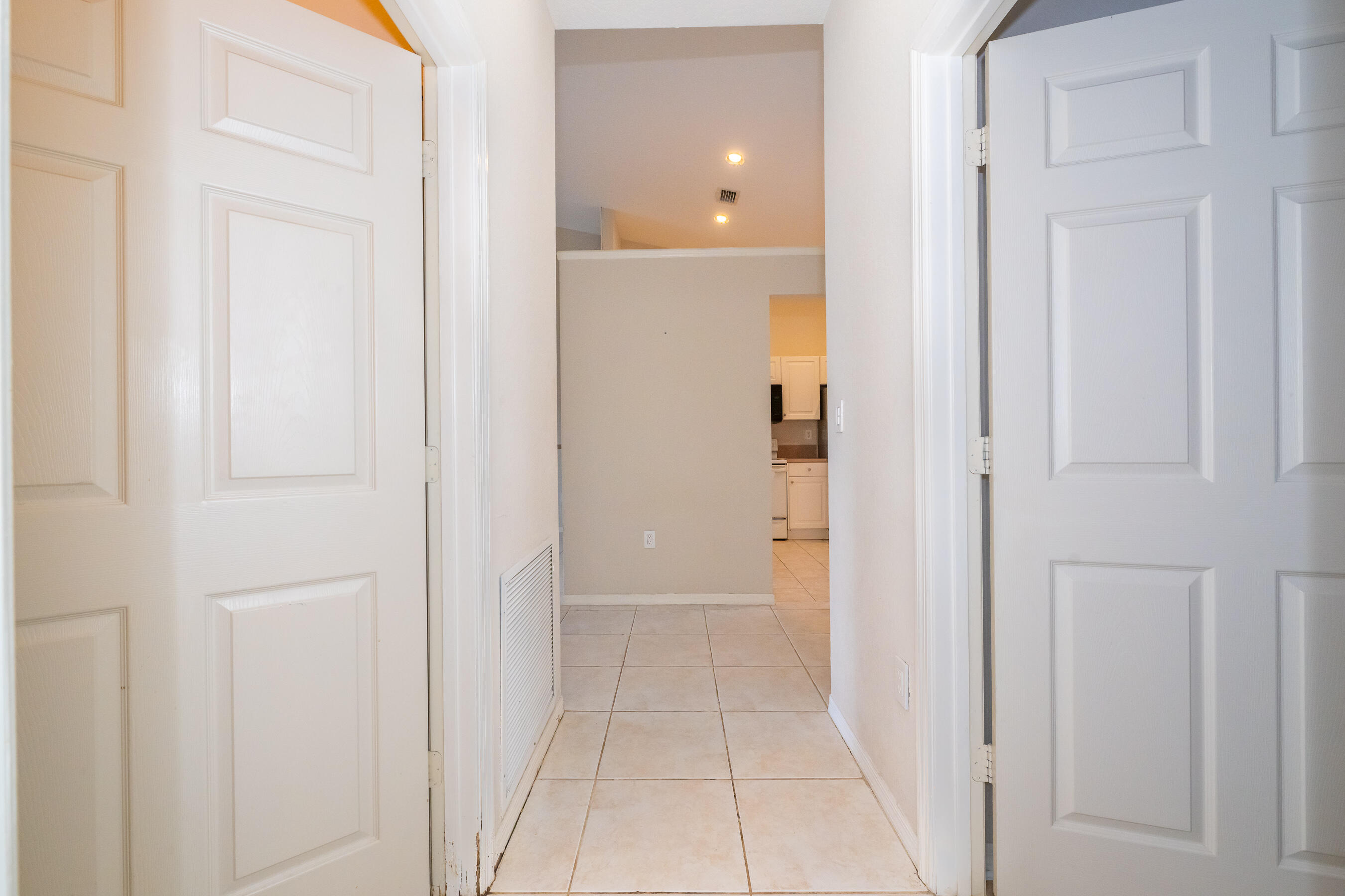 2590 E Aragon Boulevard 2