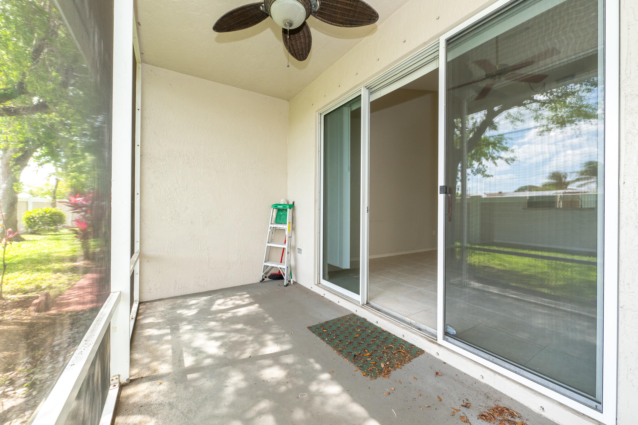 2590 E Aragon Boulevard 2