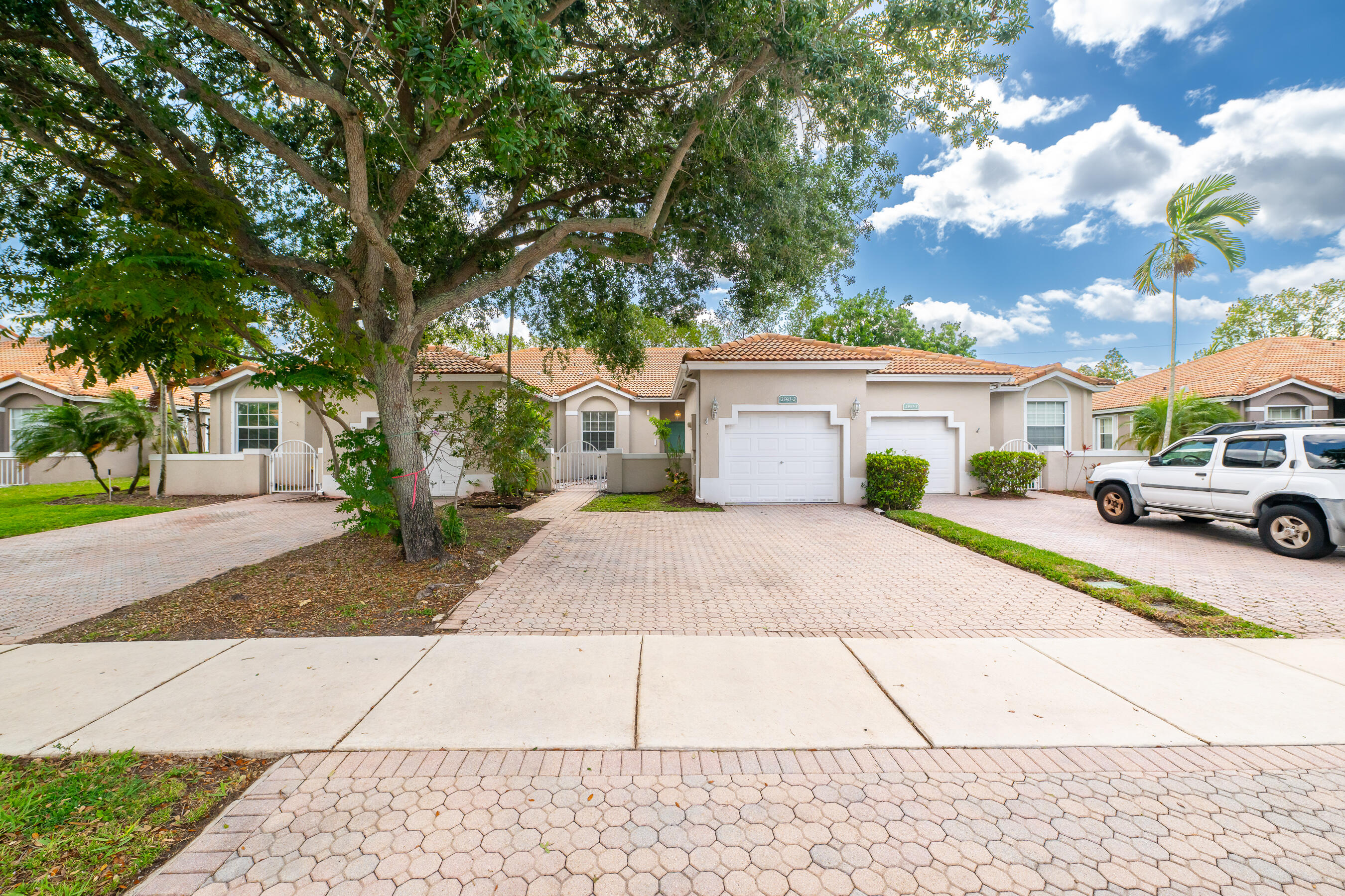 2590 E Aragon Boulevard 2