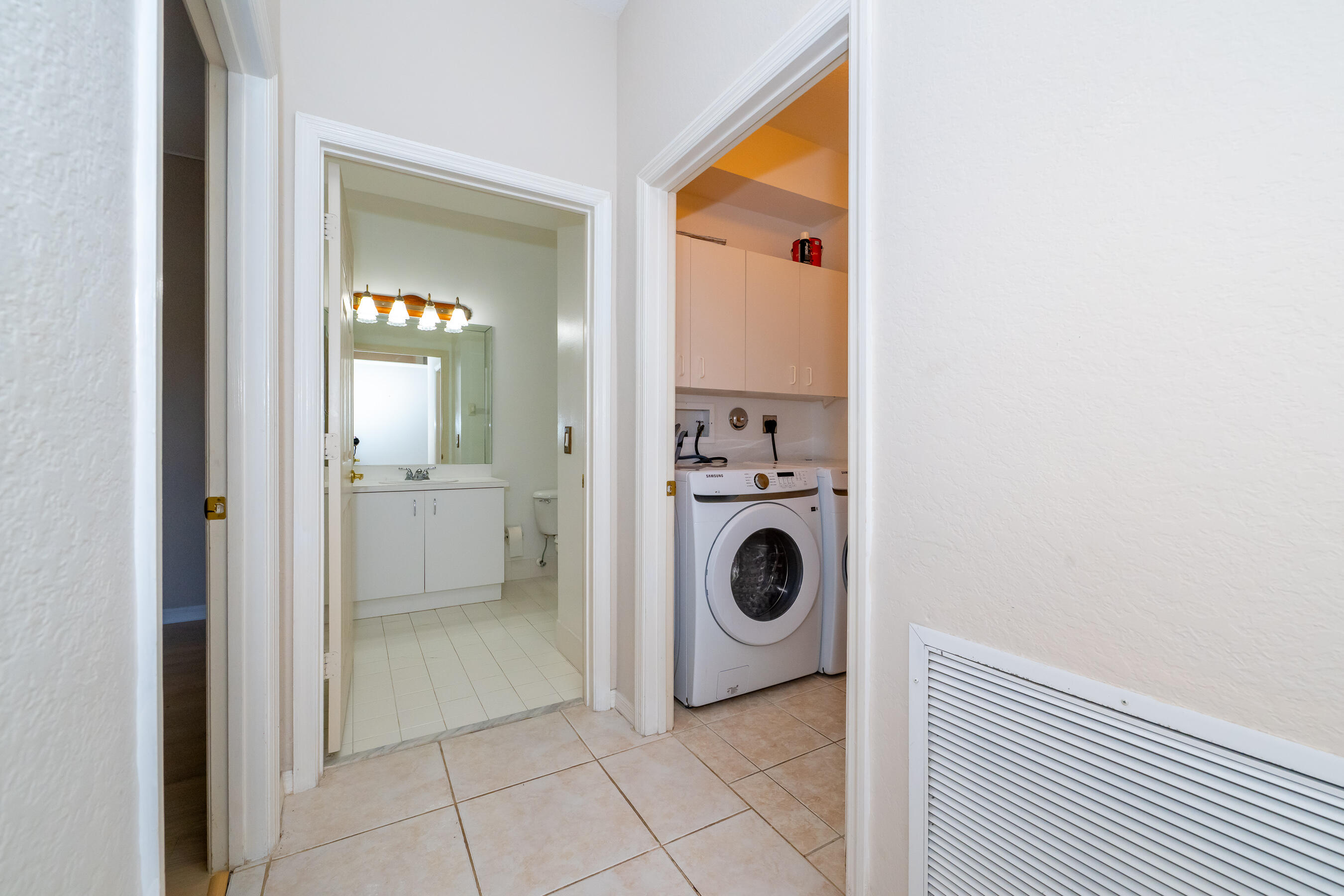 2590 E Aragon Boulevard 2