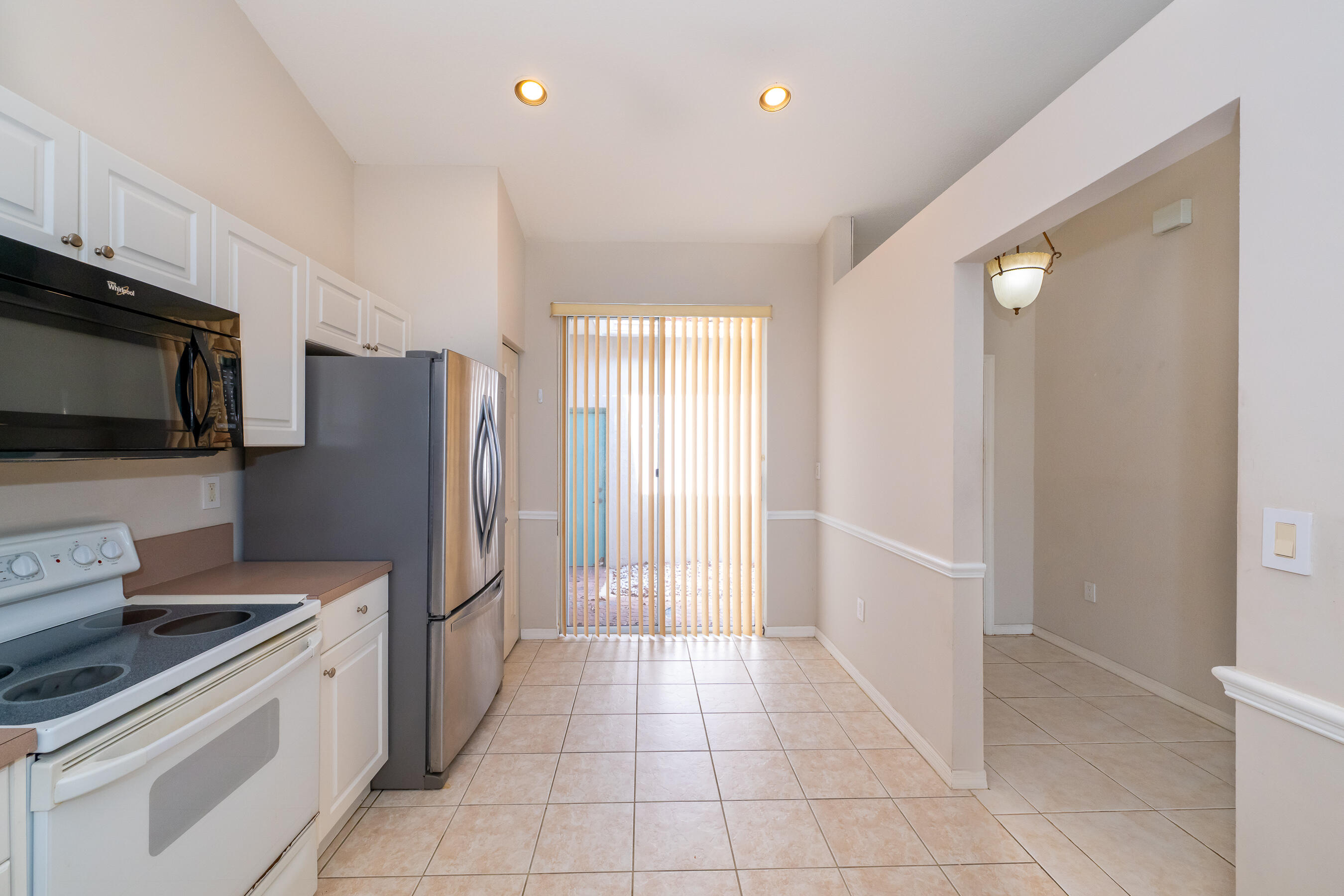 2590 E Aragon Boulevard 2