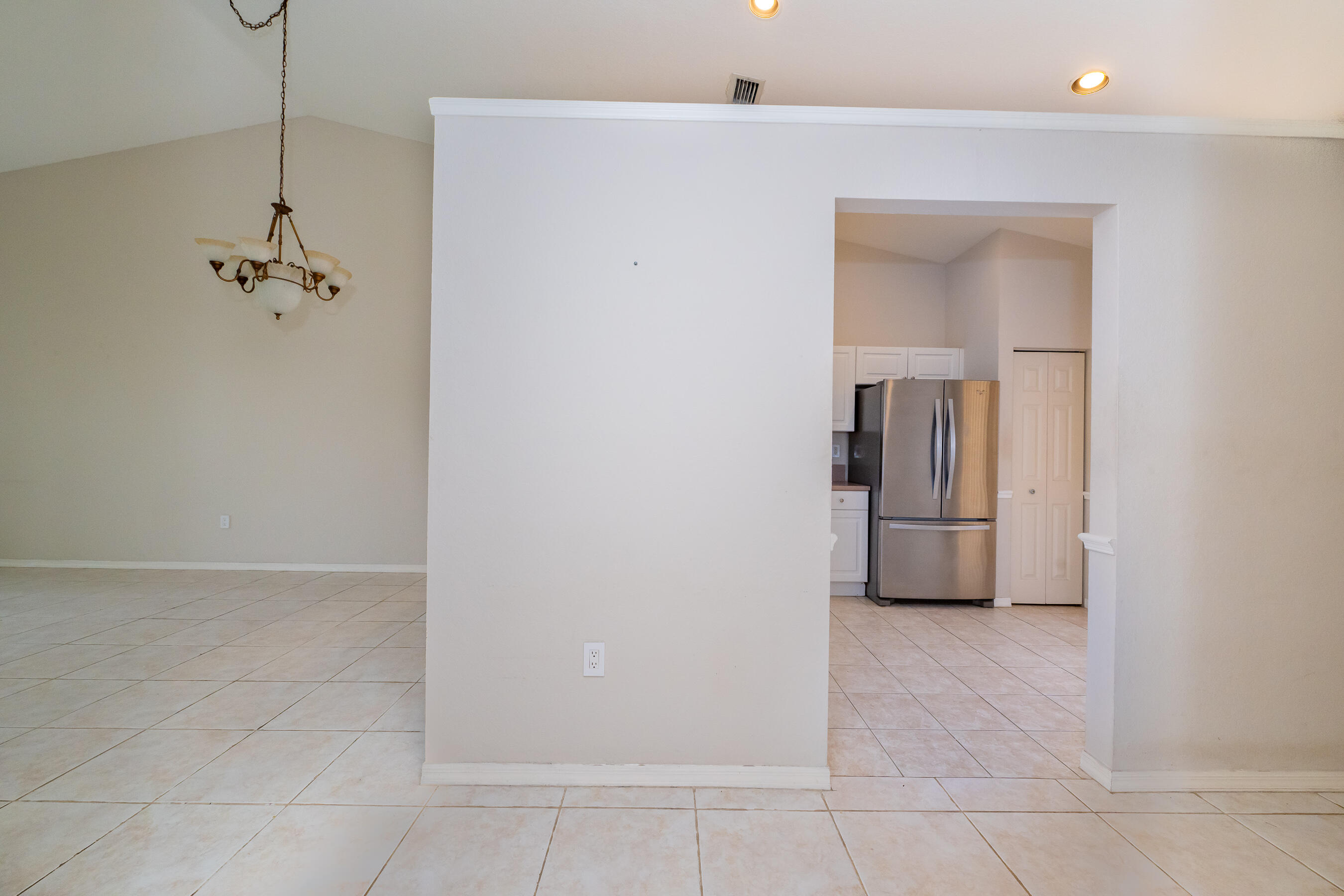 2590 E Aragon Boulevard 2